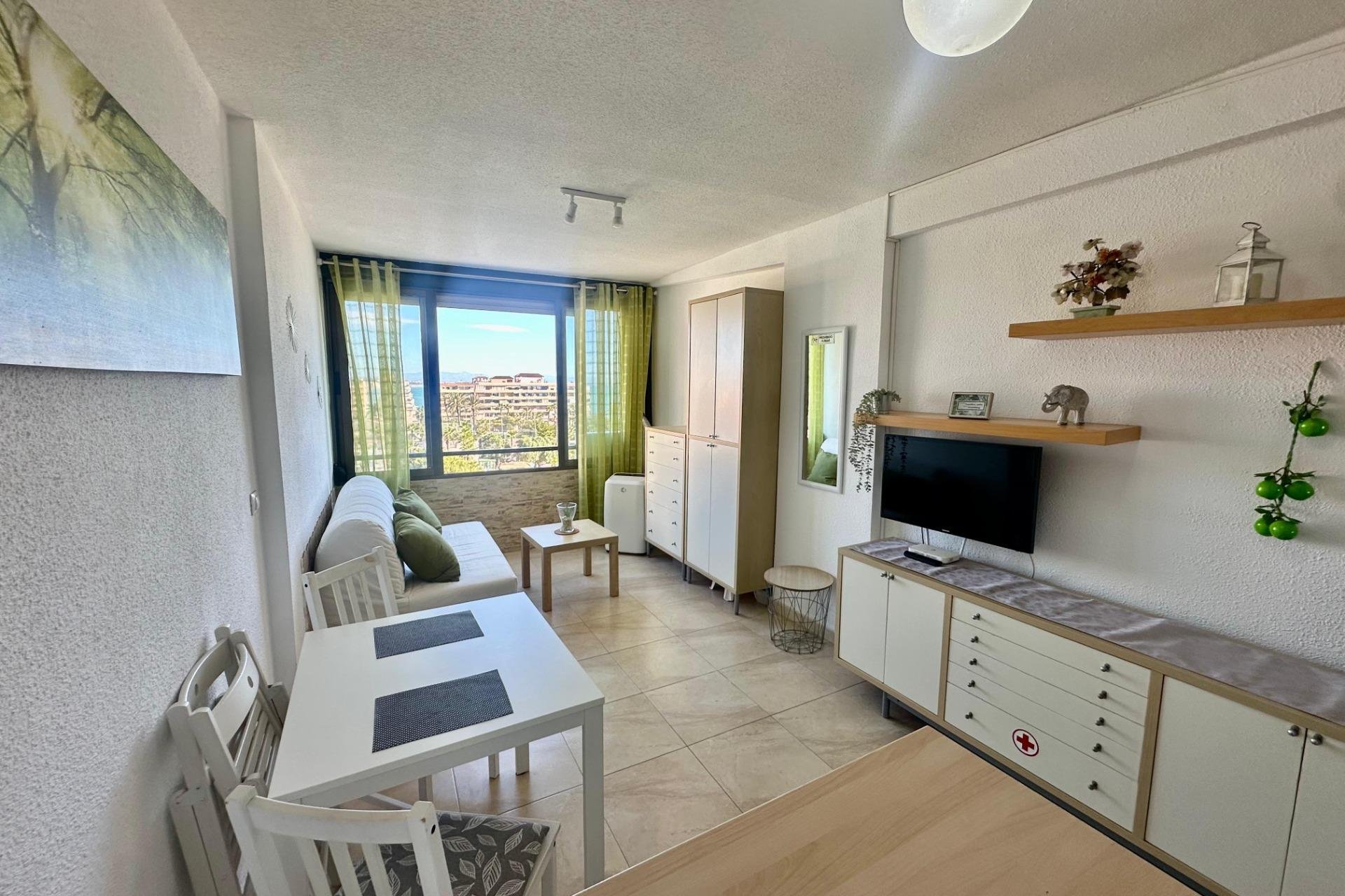 Resale - Apartment / flat -
Torrevieja - Cabo cervera