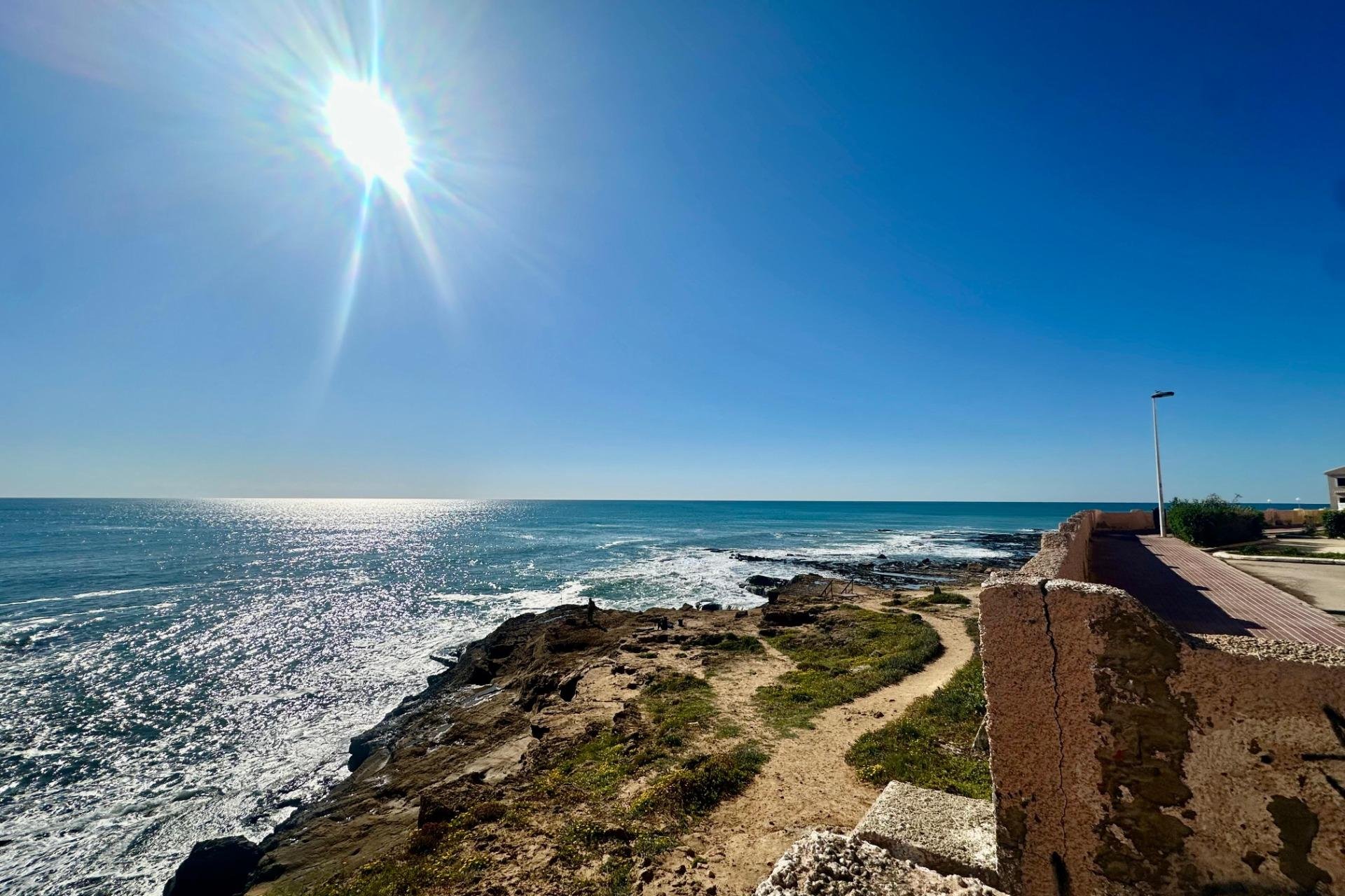 Resale - Apartment / flat -
Torrevieja - Cabo cervera