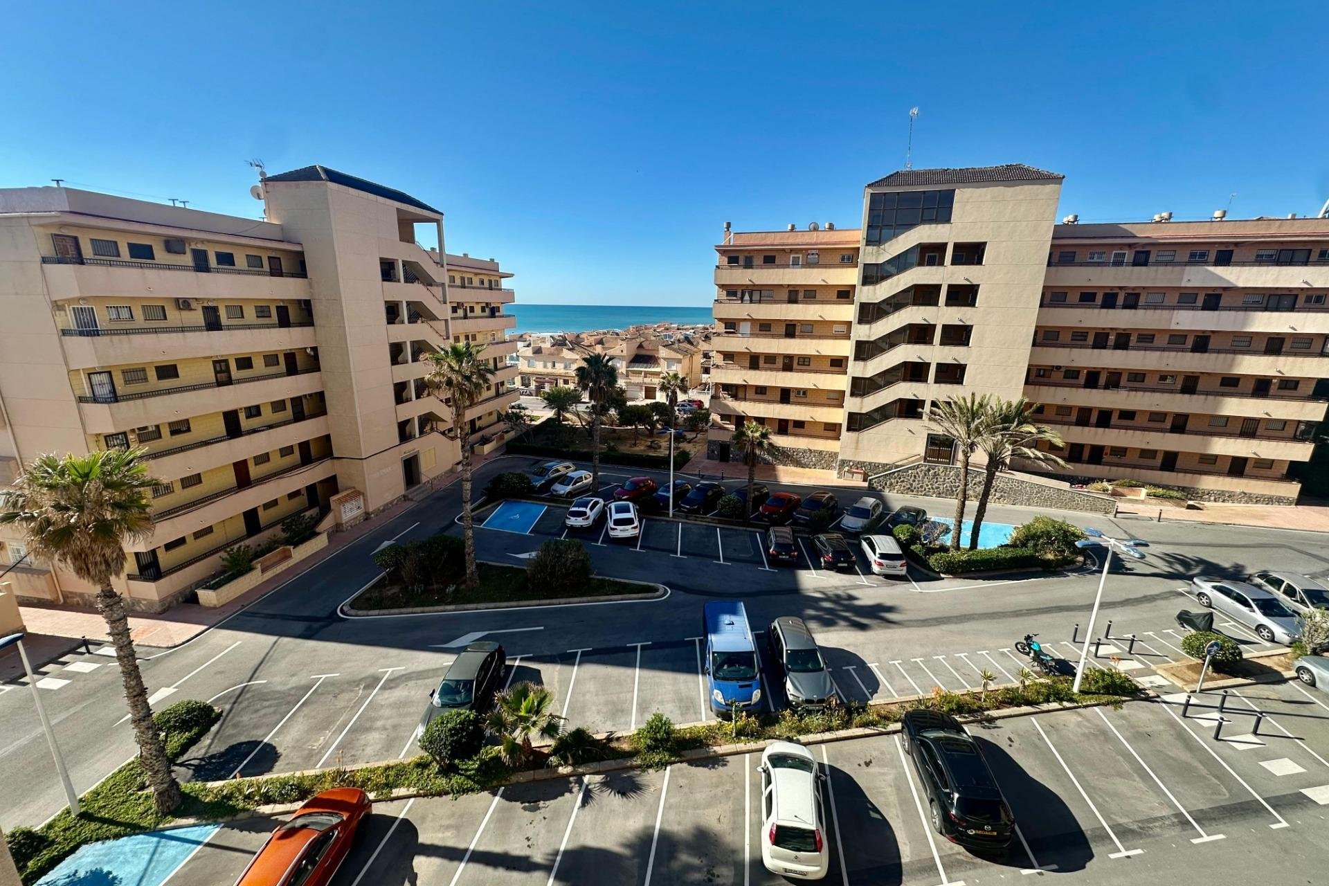 Resale - Apartment / flat -
Torrevieja - Cabo cervera