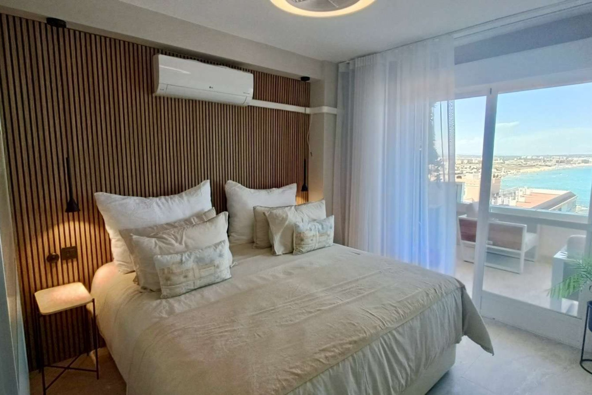 Resale - Apartment / flat -
Torrevieja - Cabo Cervera