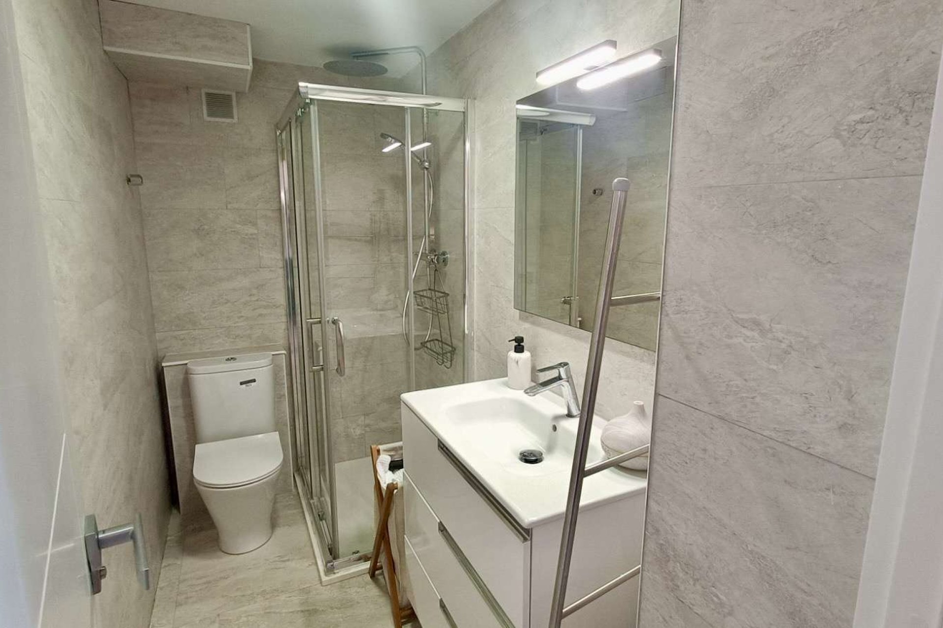 Resale - Apartment / flat -
Torrevieja - Cabo Cervera