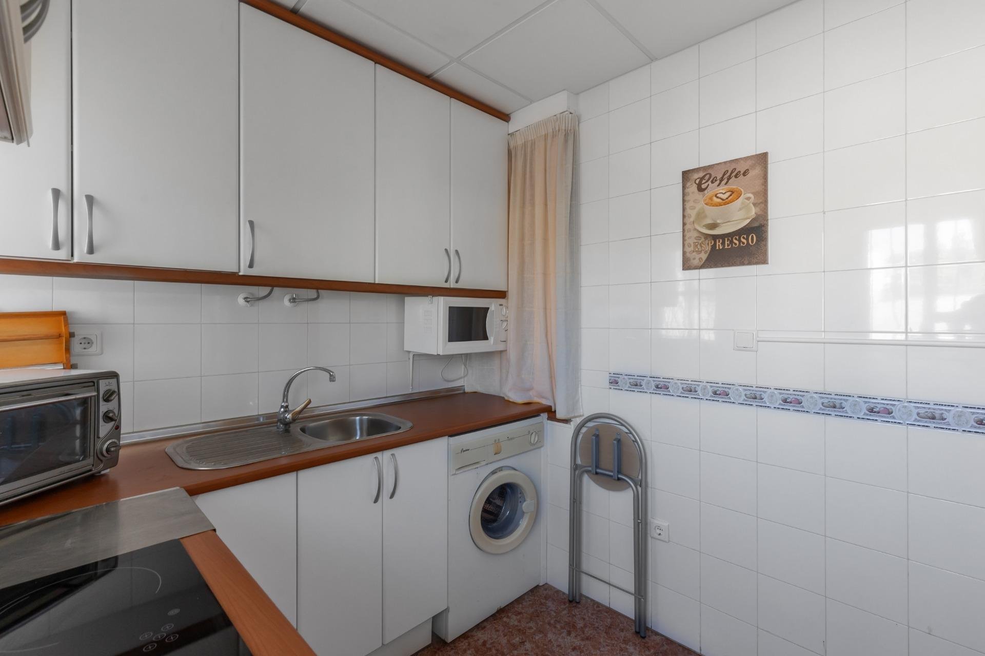 Resale - Apartment / flat -
Torrevieja - Centro