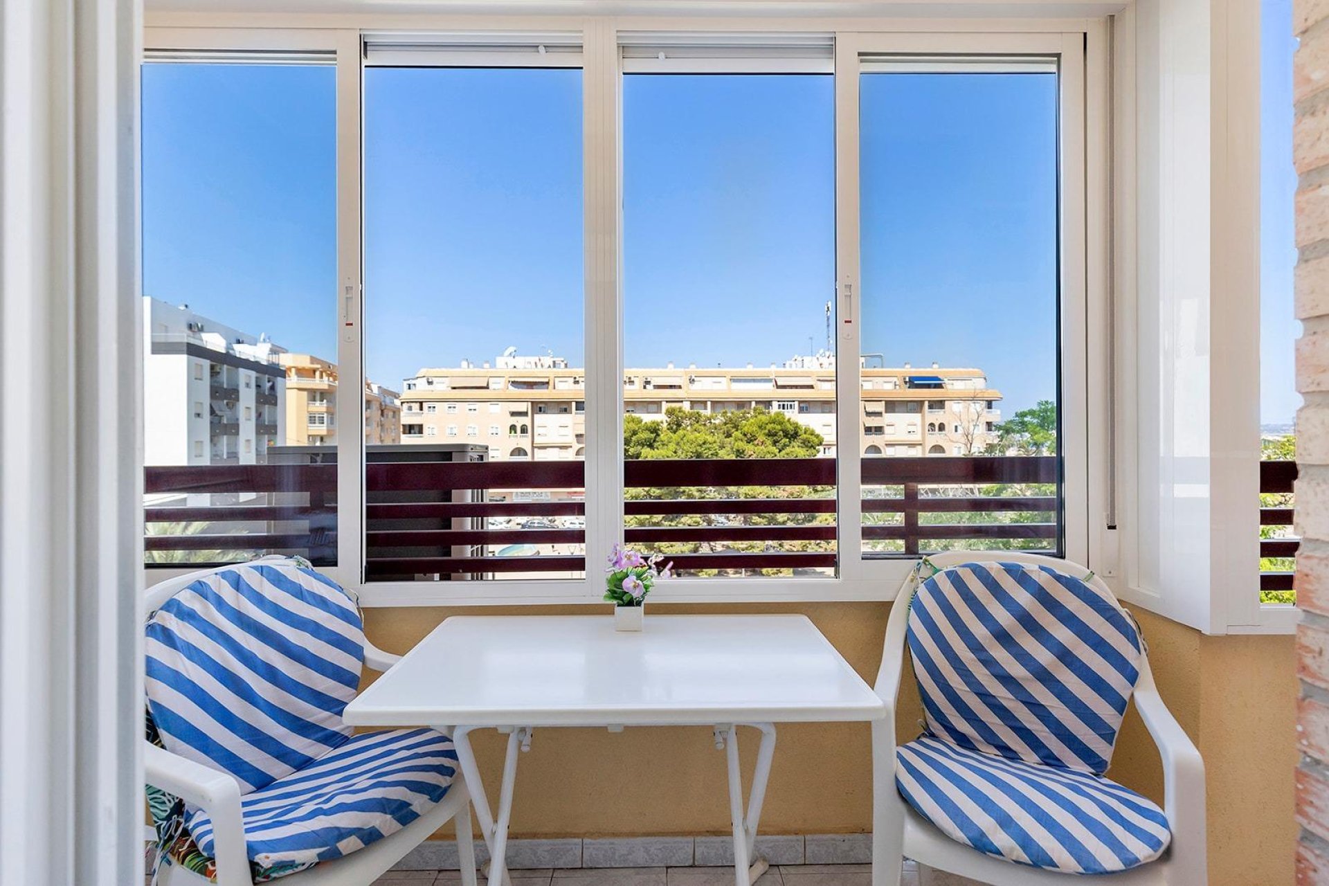 Resale - Apartment / flat -
Torrevieja - Centro