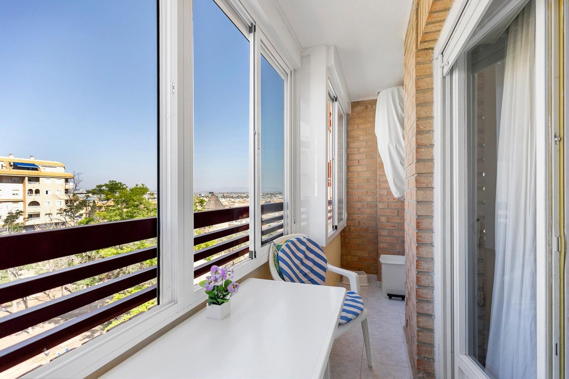 Resale - Apartment / flat -
Torrevieja - Centro