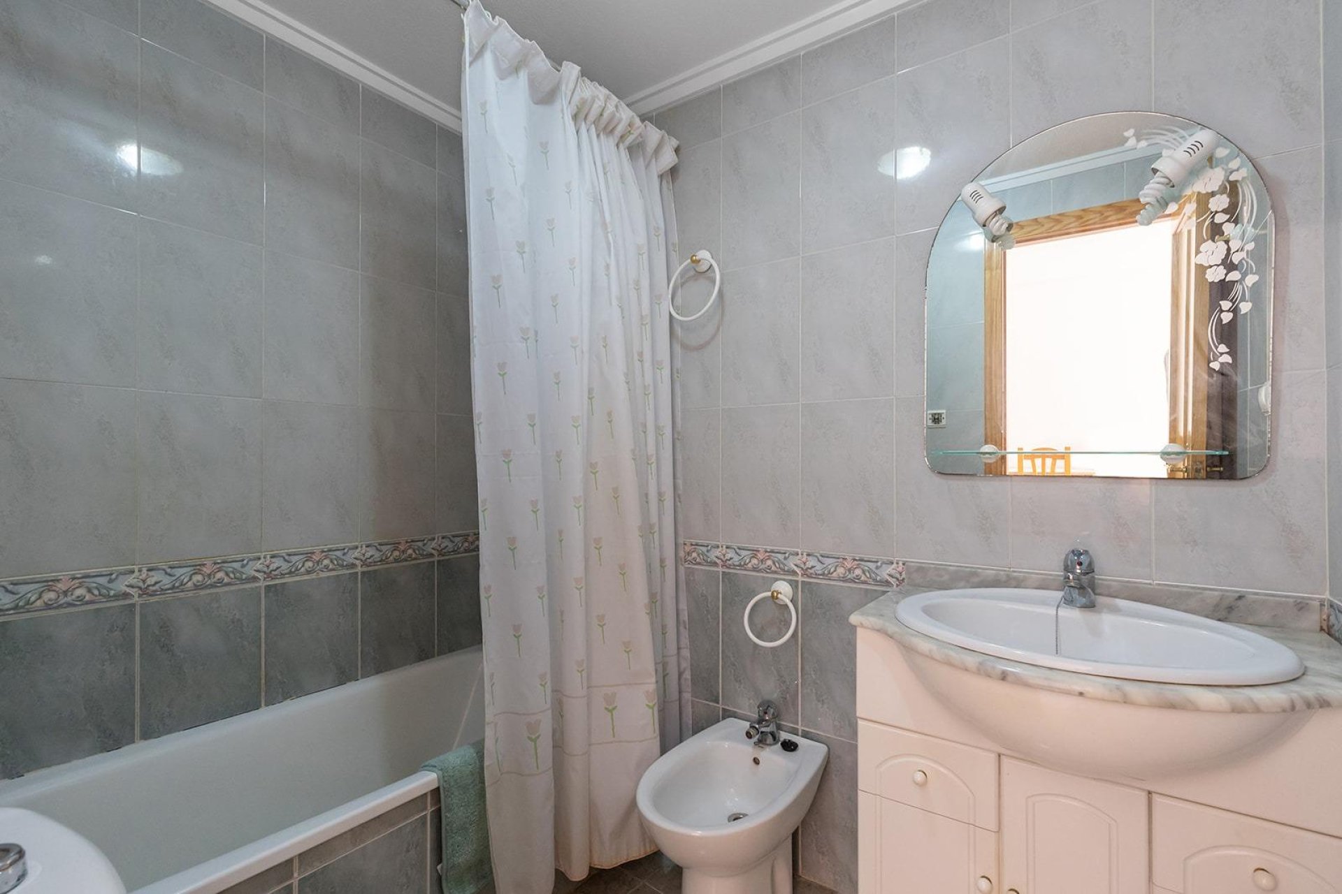 Resale - Apartment / flat -
Torrevieja - Centro