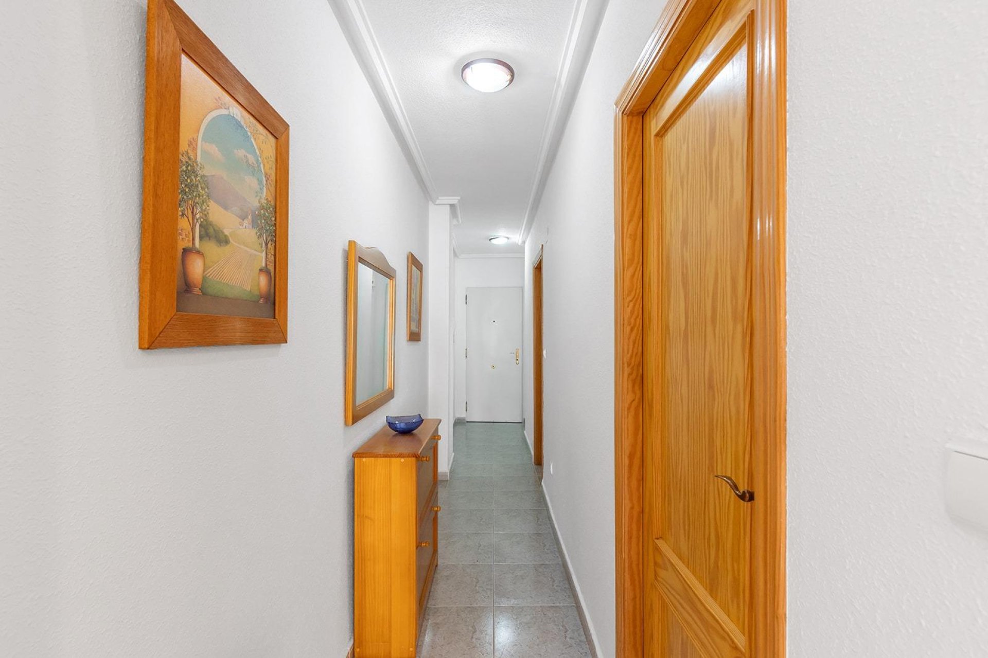 Resale - Apartment / flat -
Torrevieja - Centro