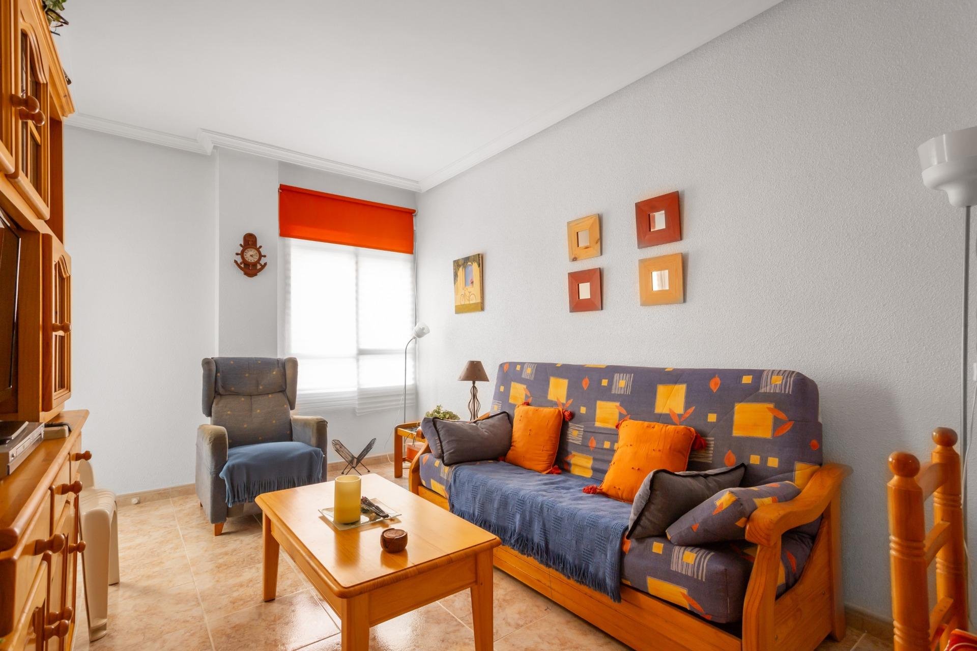 Resale - Apartment / flat -
Torrevieja - Centro