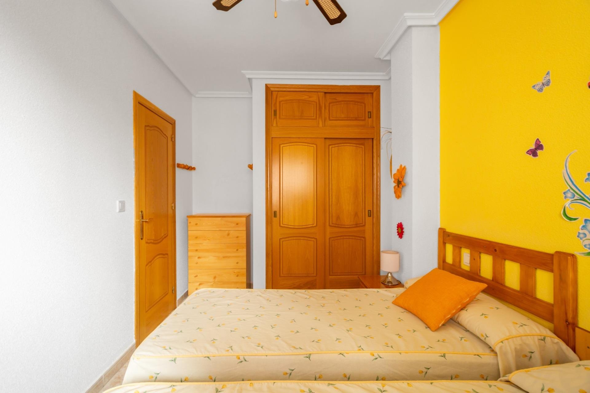 Resale - Apartment / flat -
Torrevieja - Centro