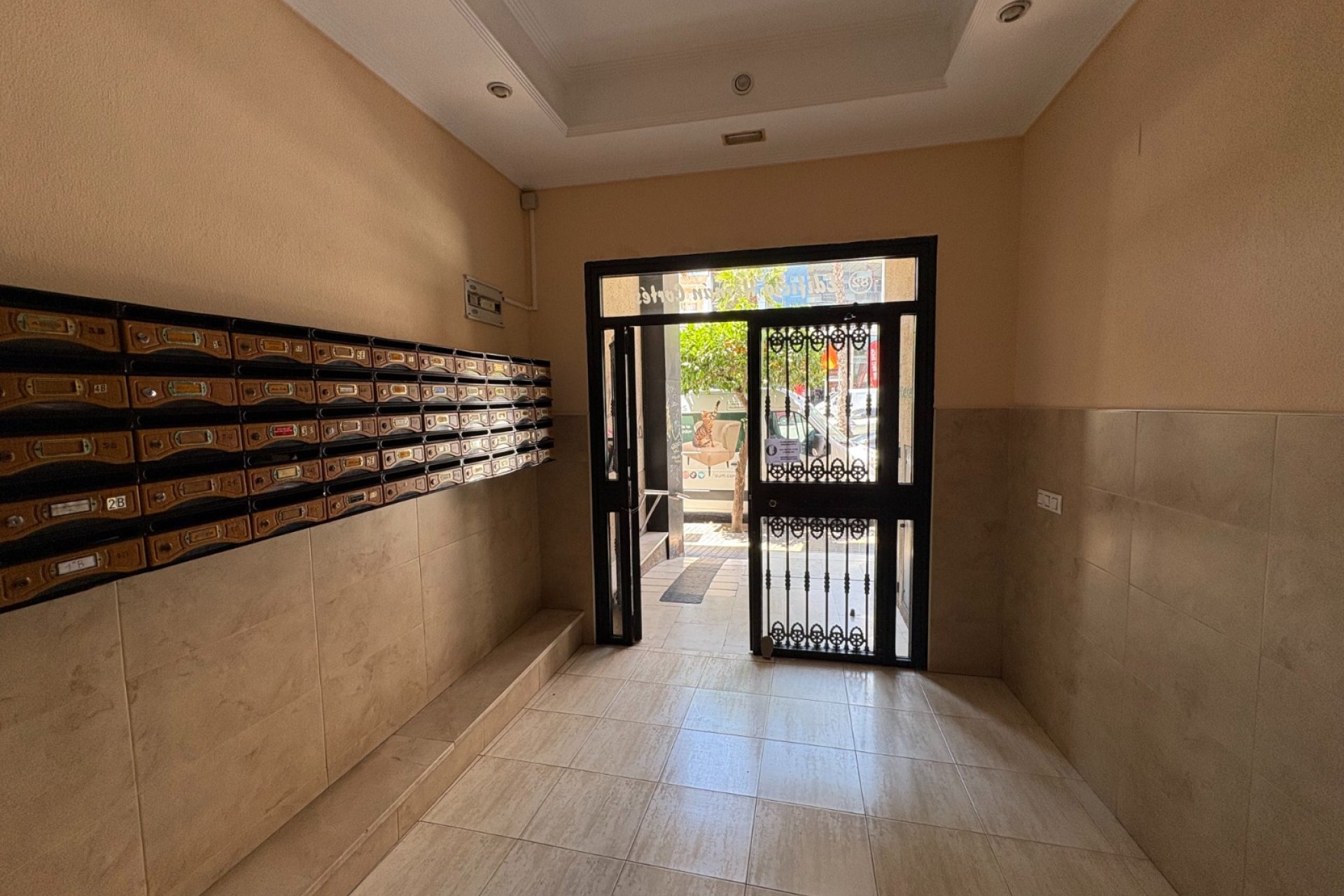 Resale - Apartment / flat -
Torrevieja - Centro