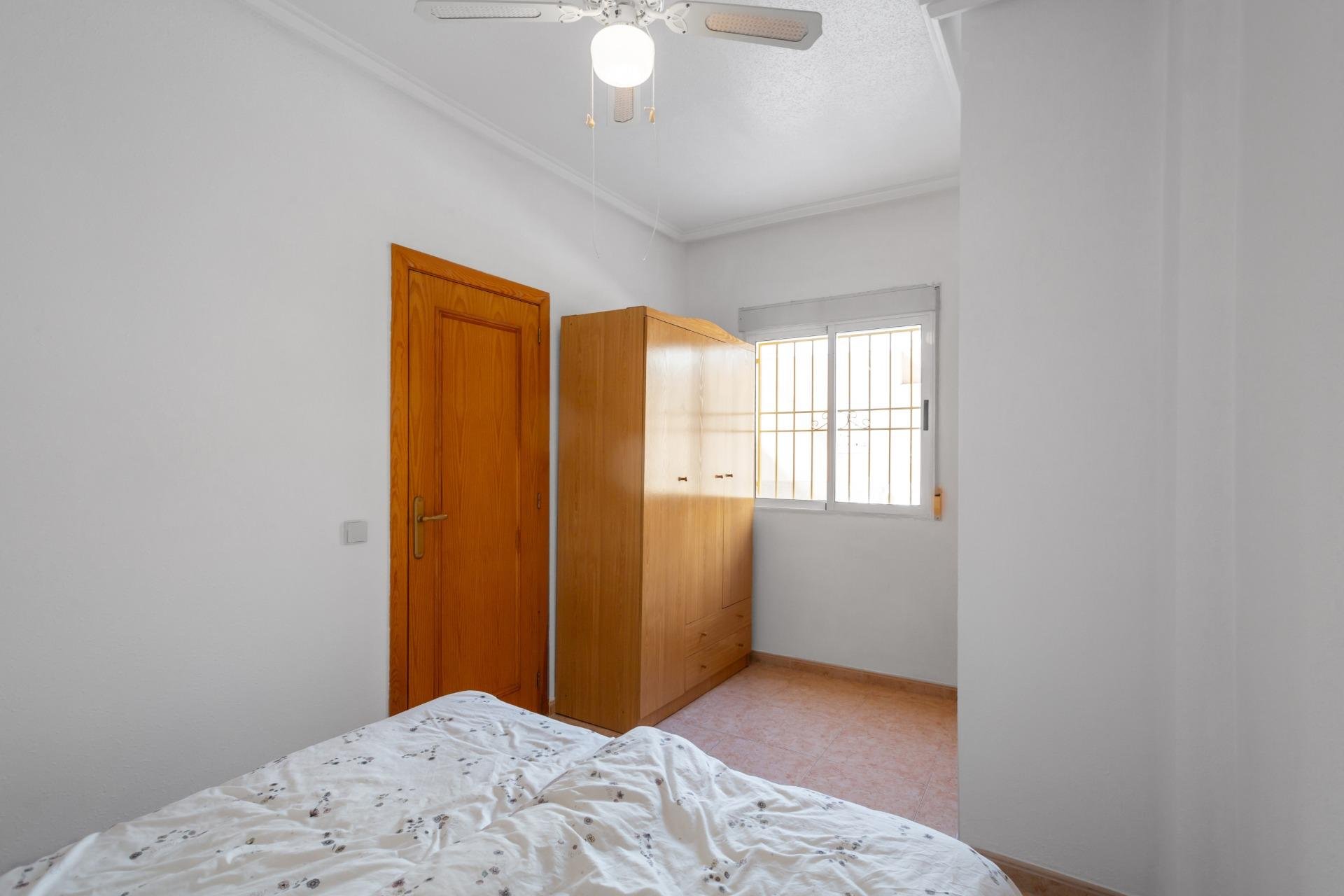 Resale - Apartment / flat -
Torrevieja - Centro