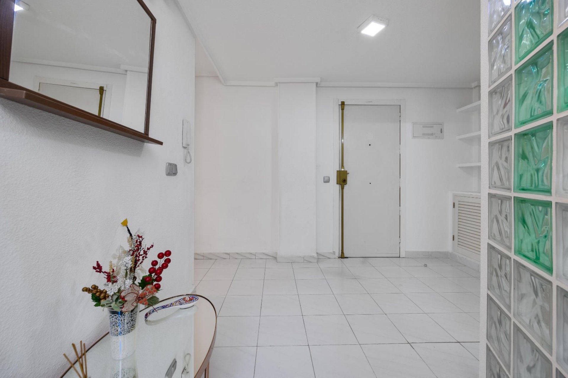 Resale - Apartment / flat -
Torrevieja - Centro