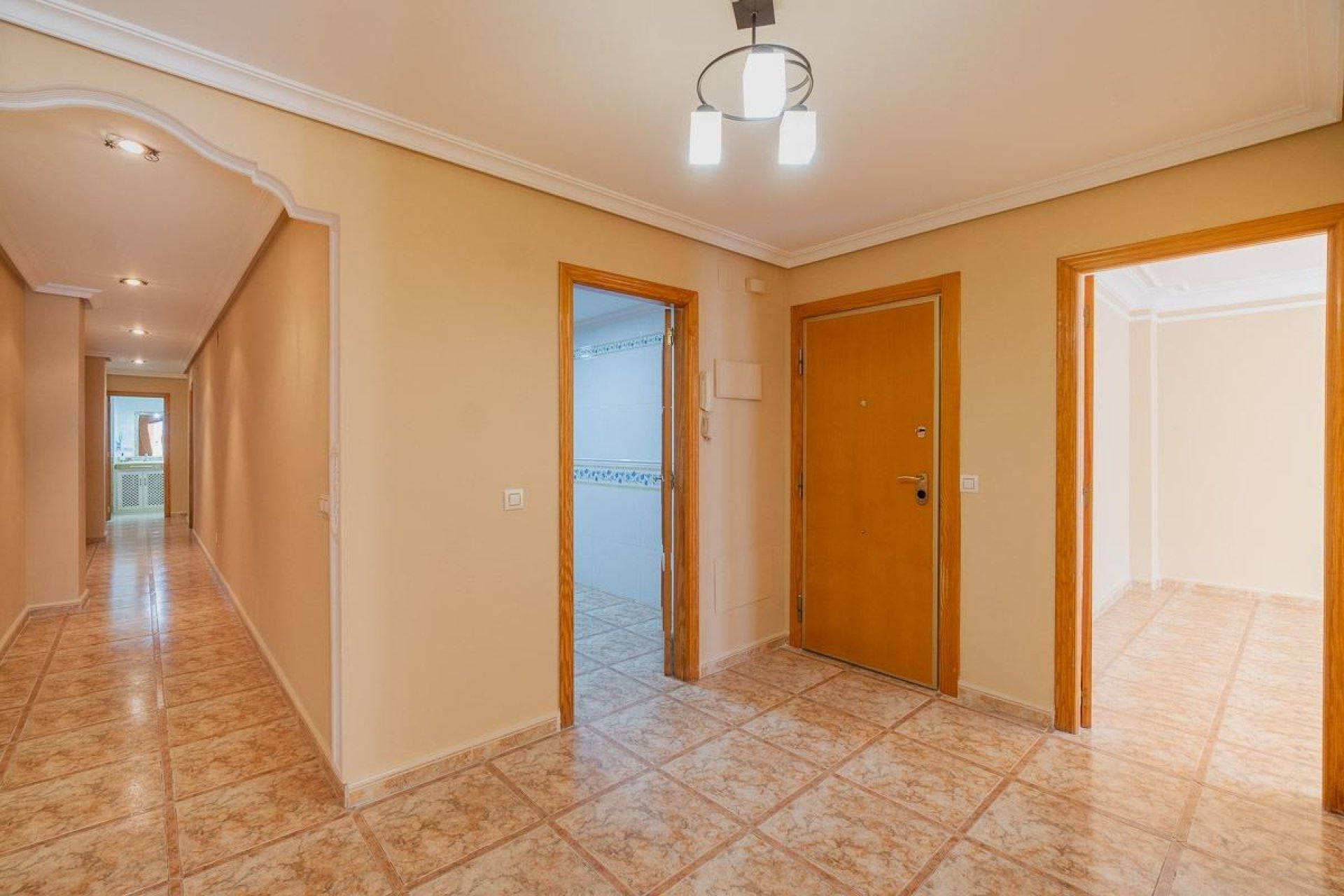 Resale - Apartment / flat -
Torrevieja - Centro