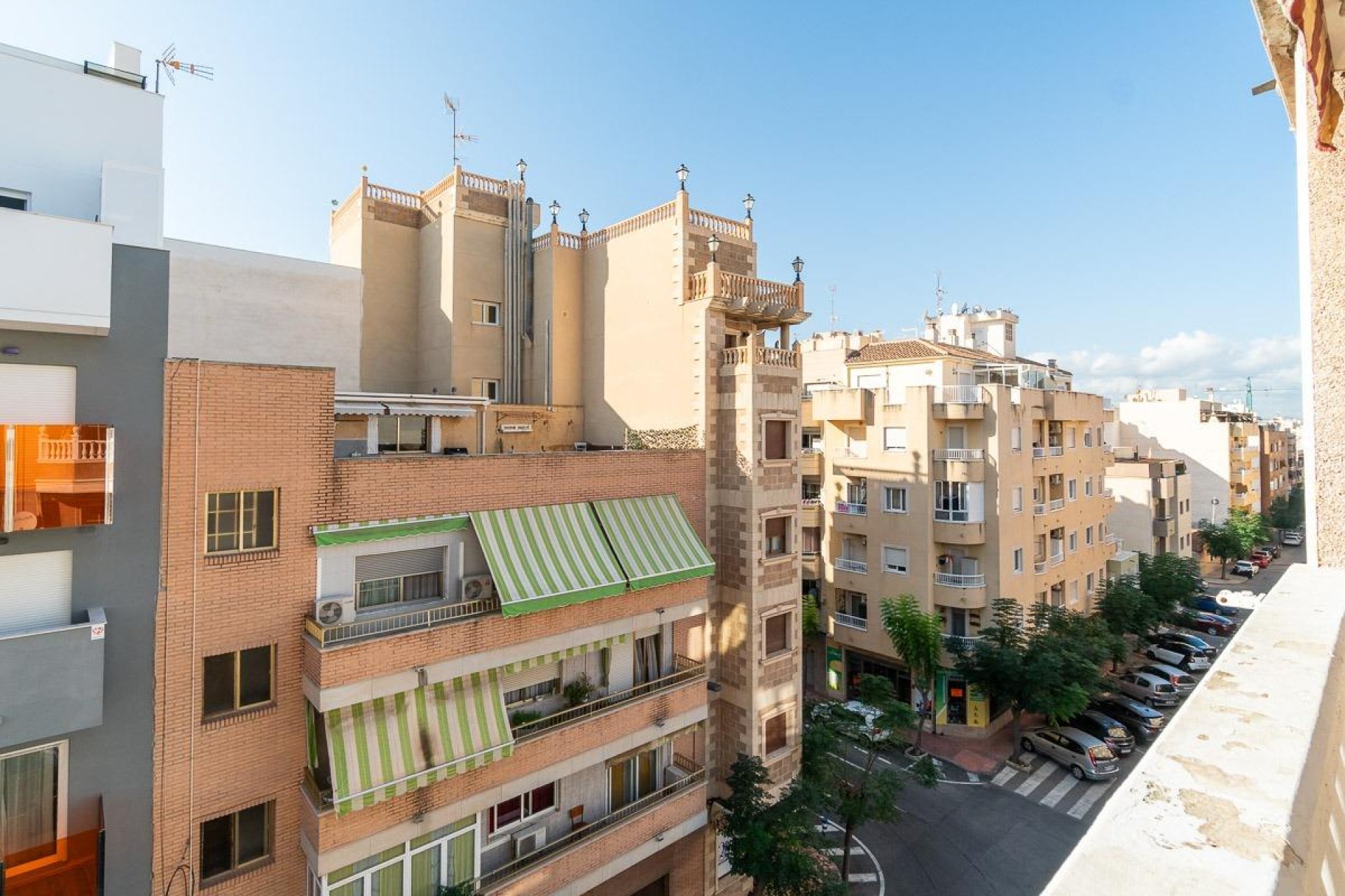 Resale - Apartment / flat -
Torrevieja - Centro