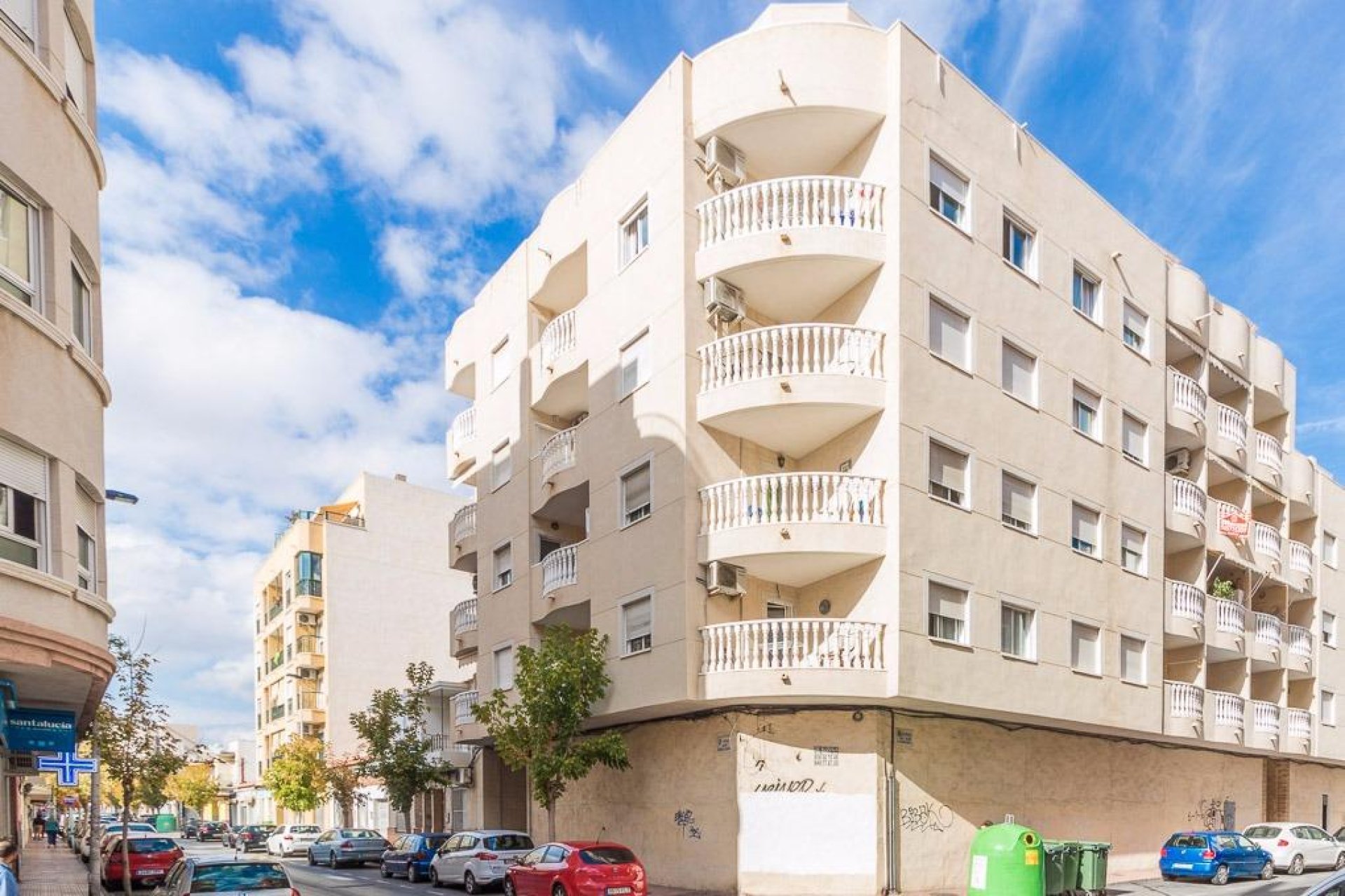 Resale - Apartment / flat -
Torrevieja - Centro