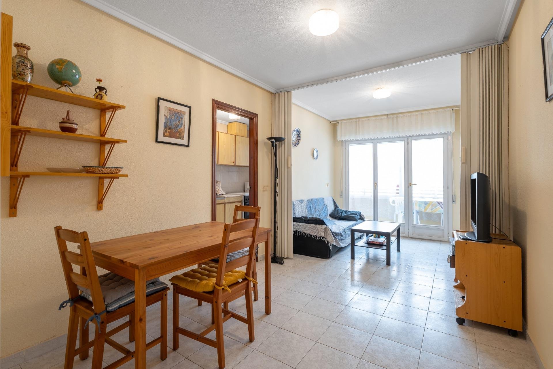 Resale - Apartment / flat -
Torrevieja - Centro