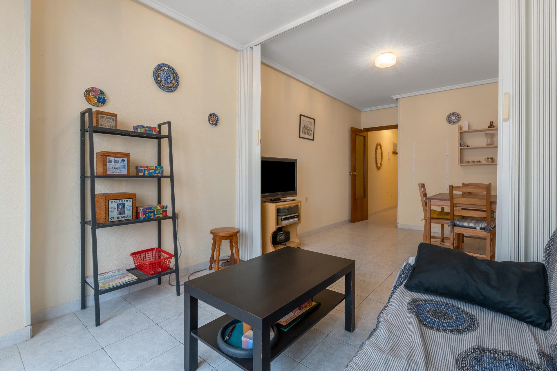 Resale - Apartment / flat -
Torrevieja - Centro