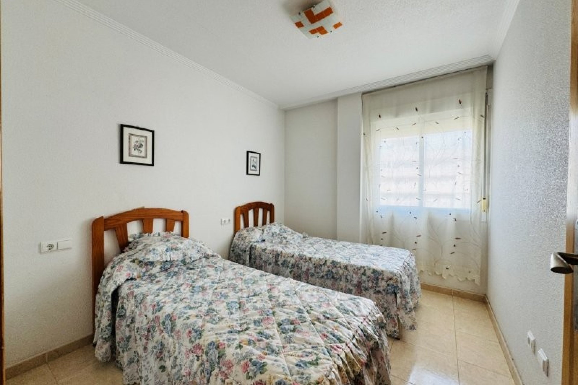 Resale - Apartment / flat -
Torrevieja - Centro