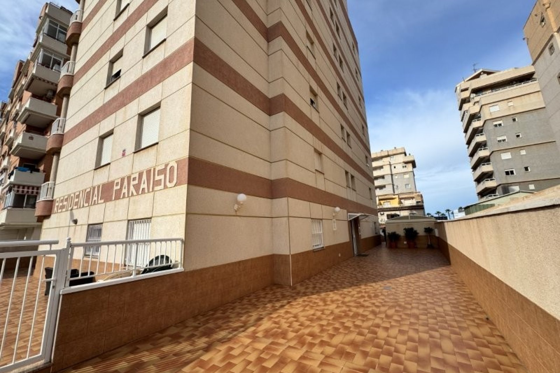 Resale - Apartment / flat -
Torrevieja - Centro