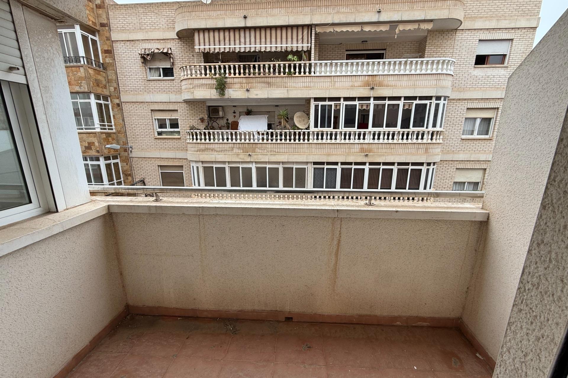 Resale - Apartment / flat -
Torrevieja - Centro