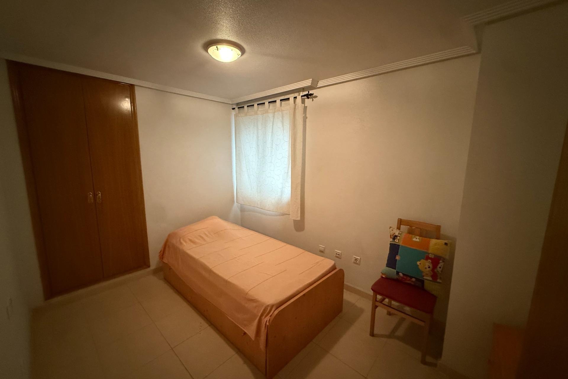 Resale - Apartment / flat -
Torrevieja - Centro