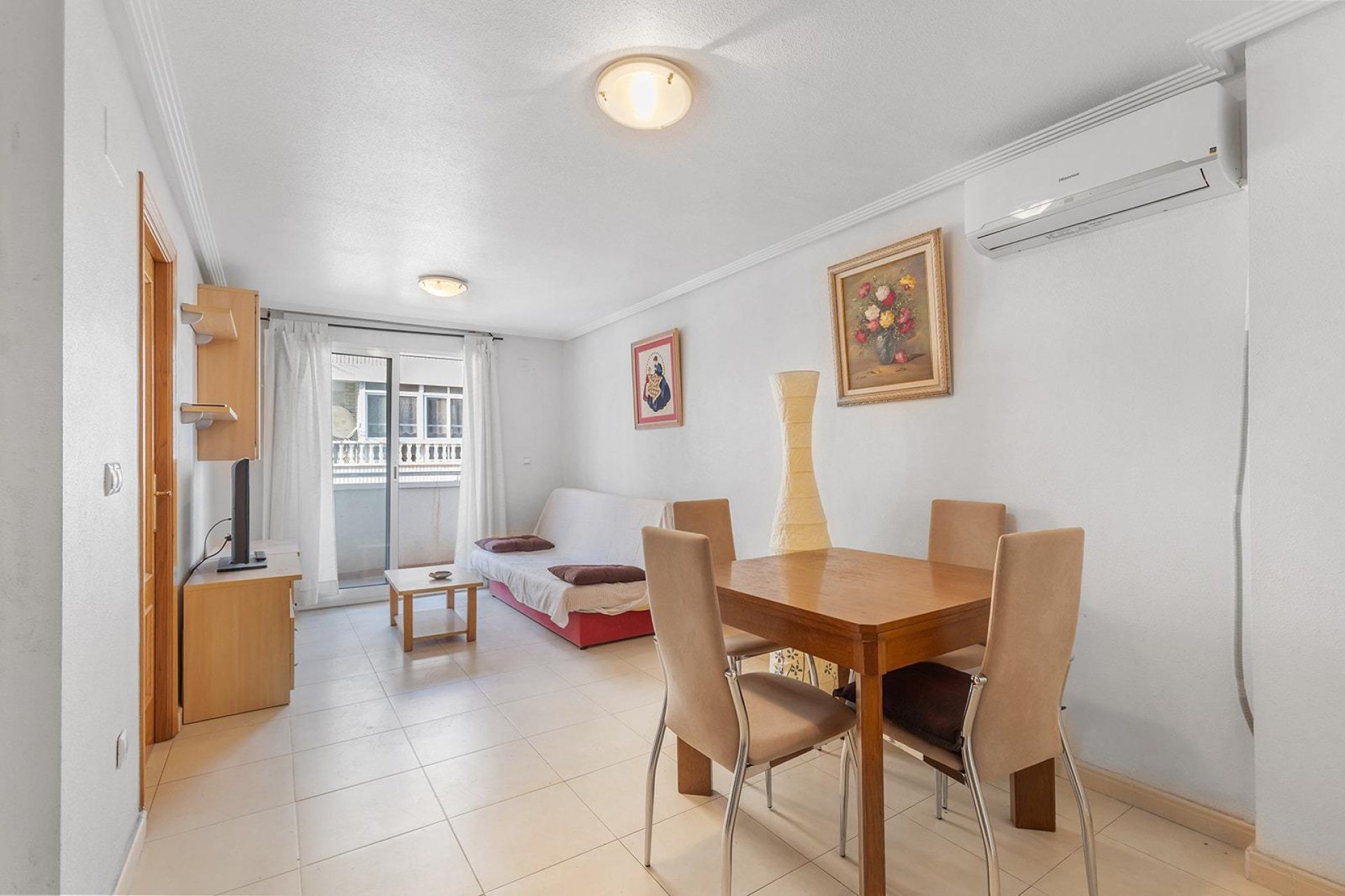 Resale - Apartment / flat -
Torrevieja - Centro