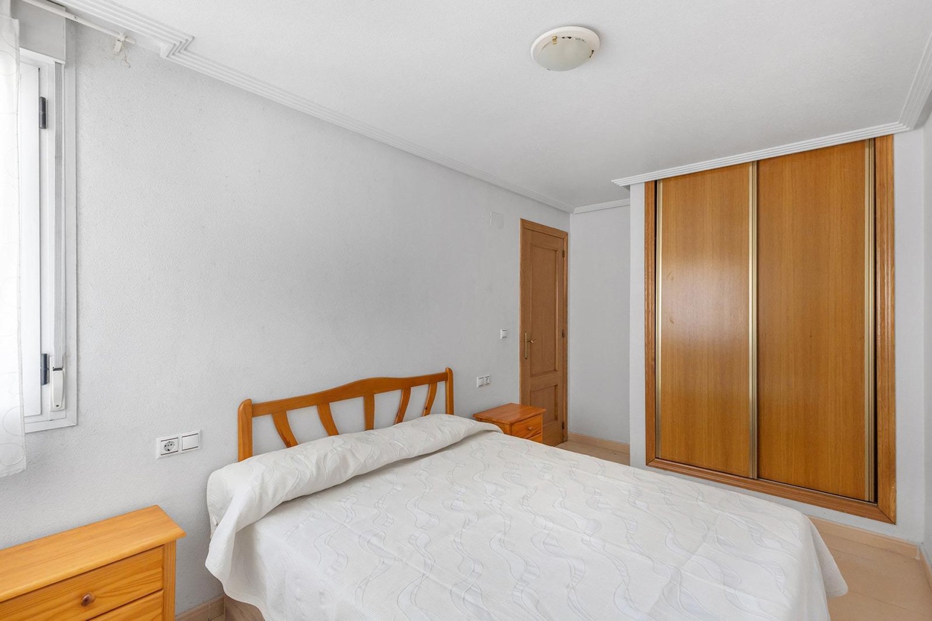 Resale - Apartment / flat -
Torrevieja - Centro