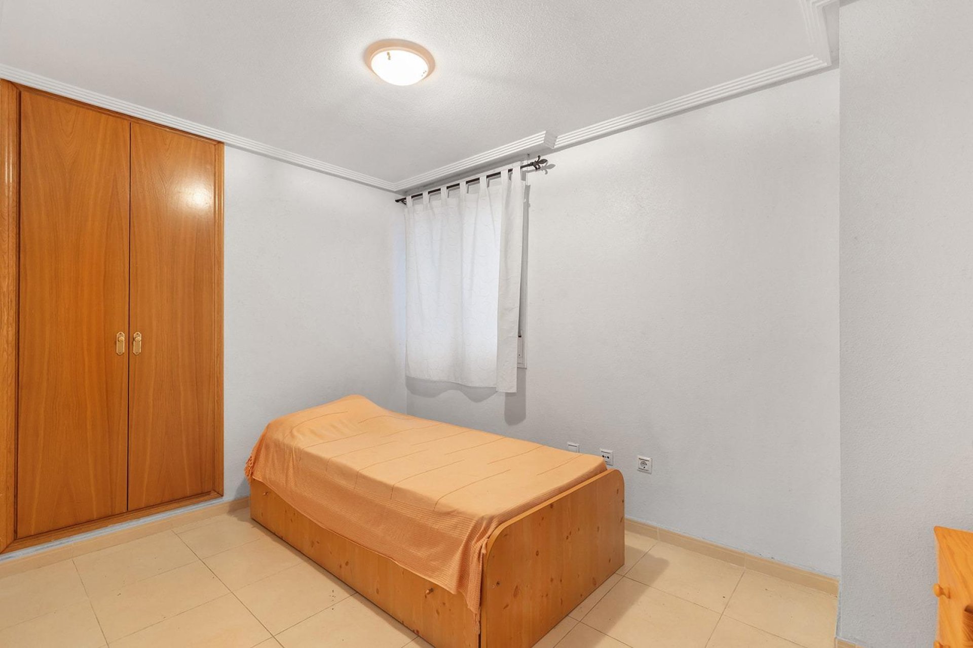 Resale - Apartment / flat -
Torrevieja - Centro