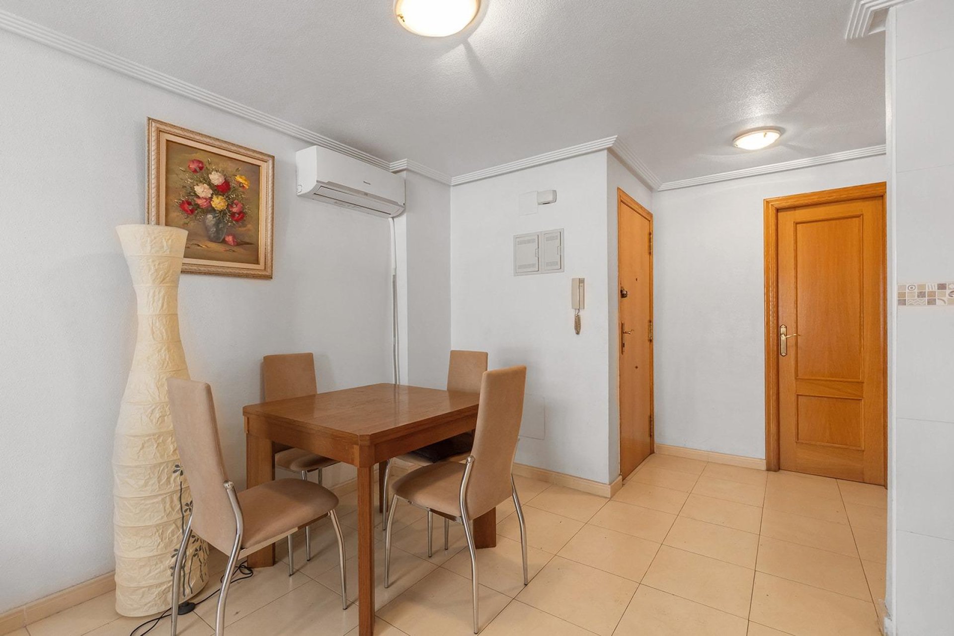 Resale - Apartment / flat -
Torrevieja - Centro