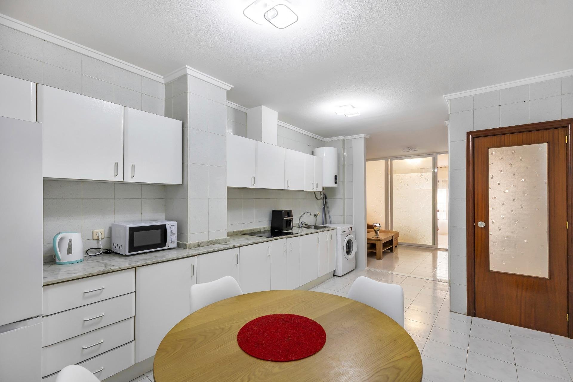Resale - Apartment / flat -
Torrevieja - Centro