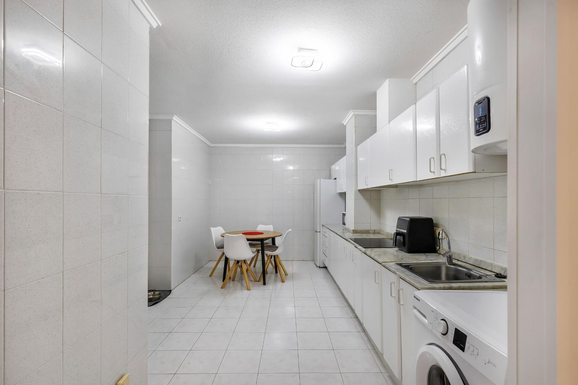 Resale - Apartment / flat -
Torrevieja - Centro