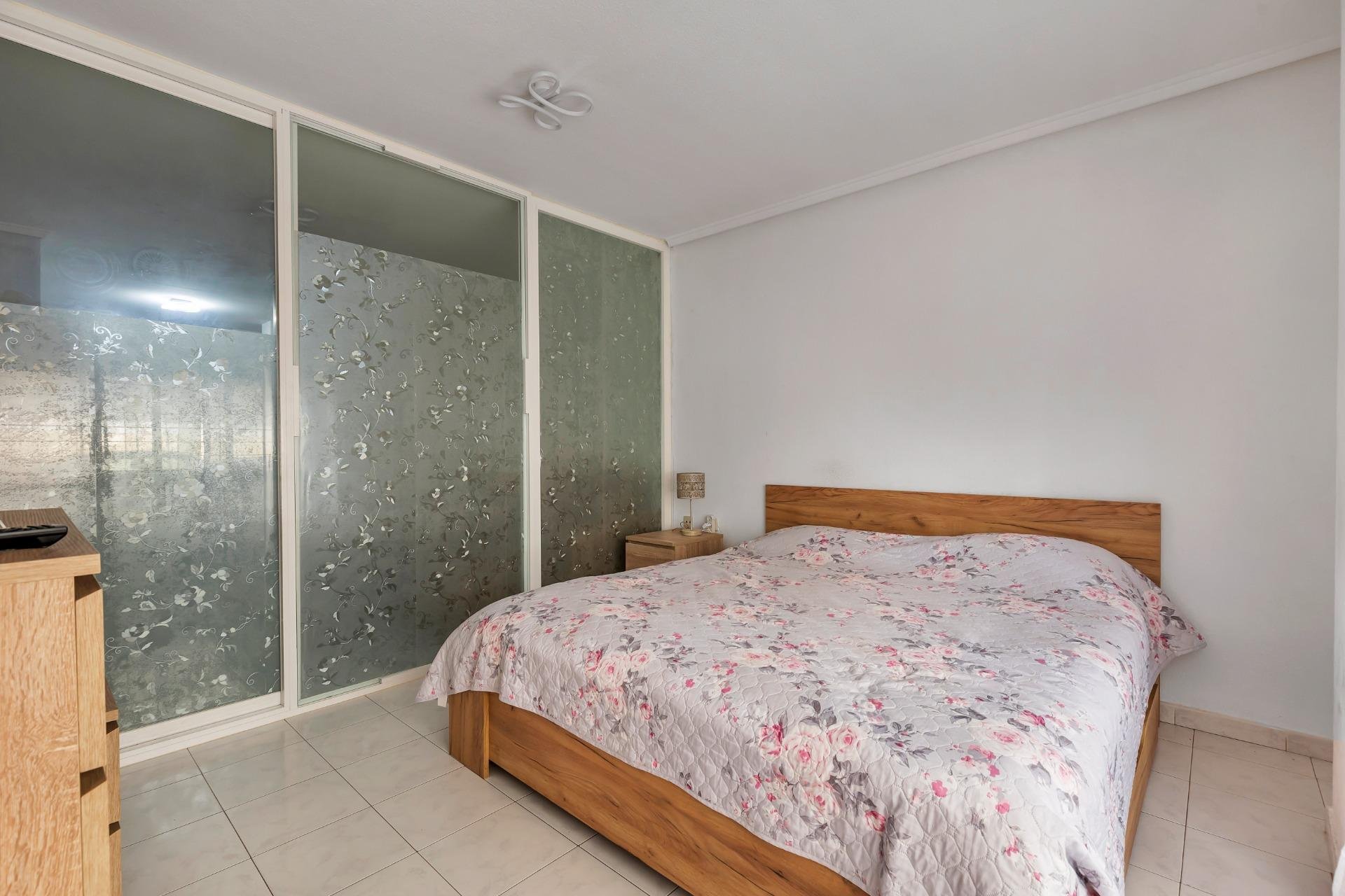 Resale - Apartment / flat -
Torrevieja - Centro