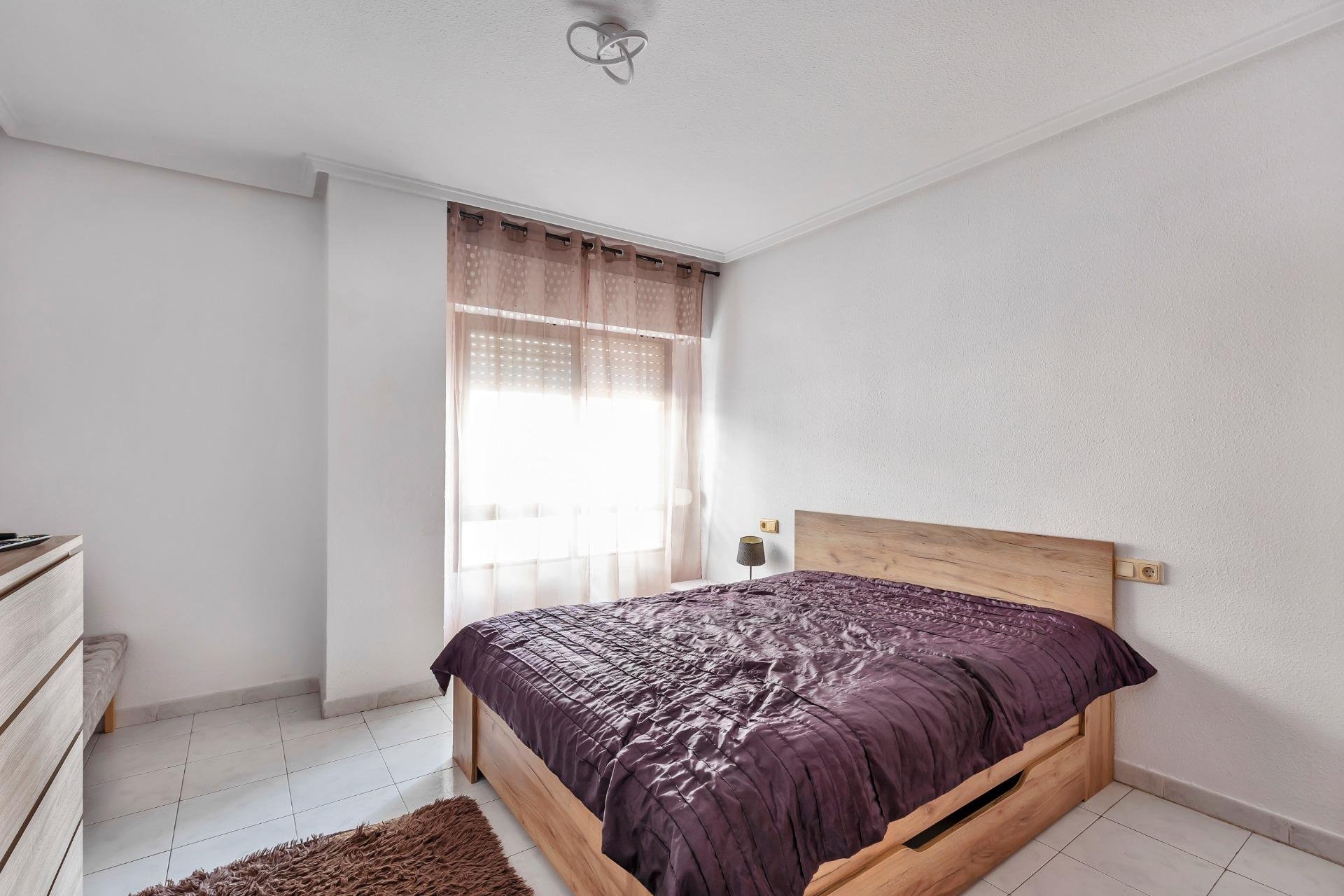 Resale - Apartment / flat -
Torrevieja - Centro