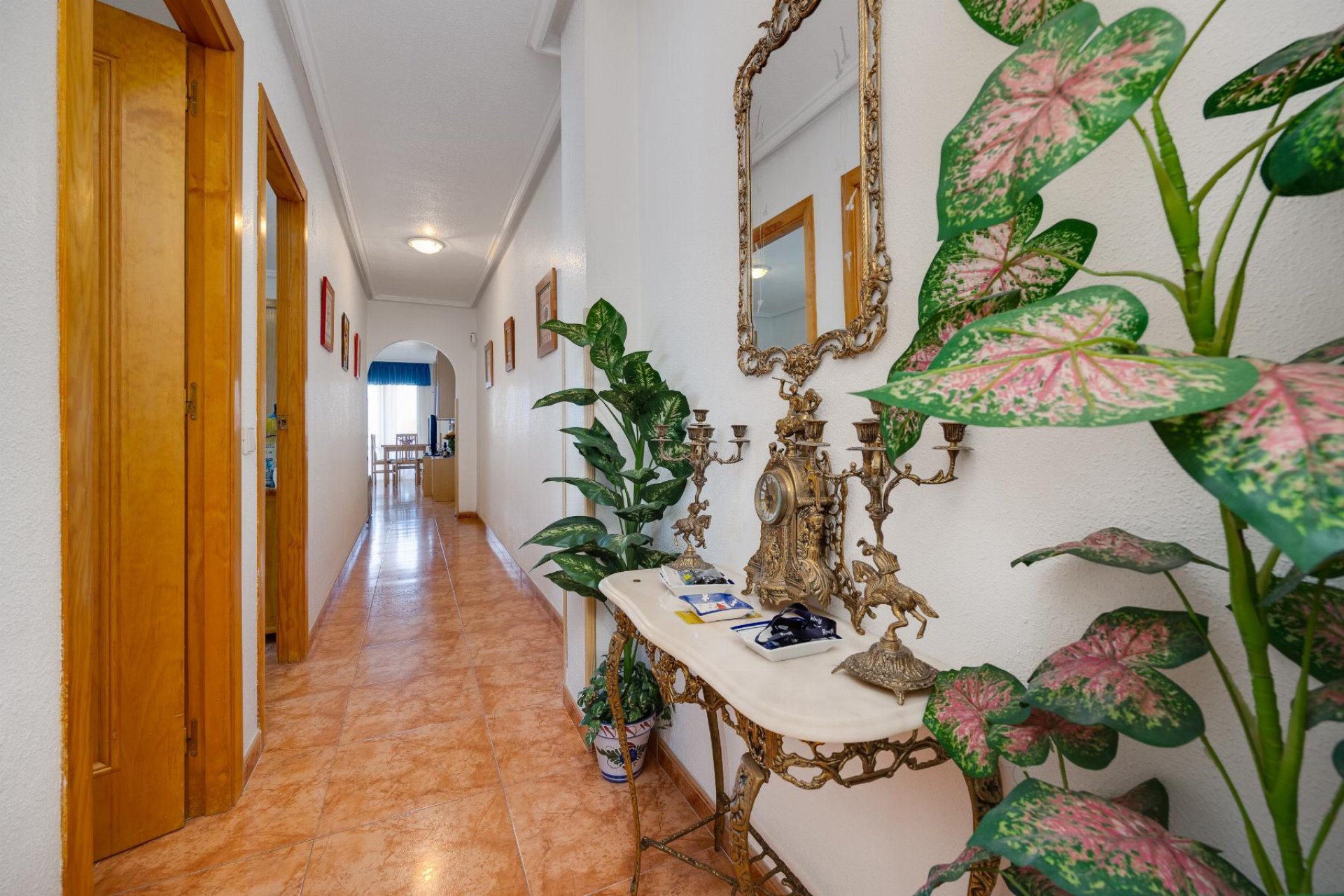 Resale - Apartment / flat -
Torrevieja - Centro