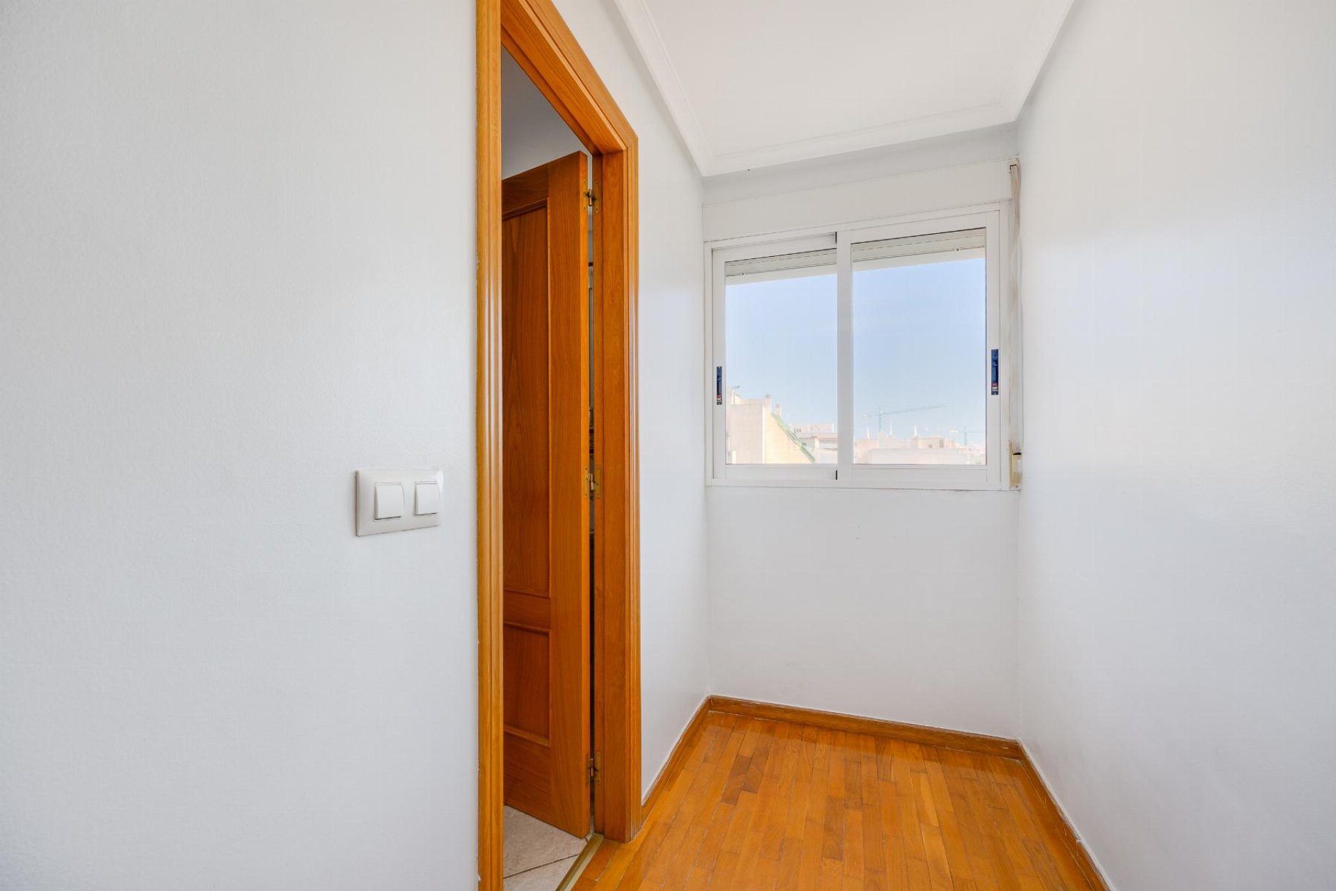 Resale - Apartment / flat -
Torrevieja - Centro