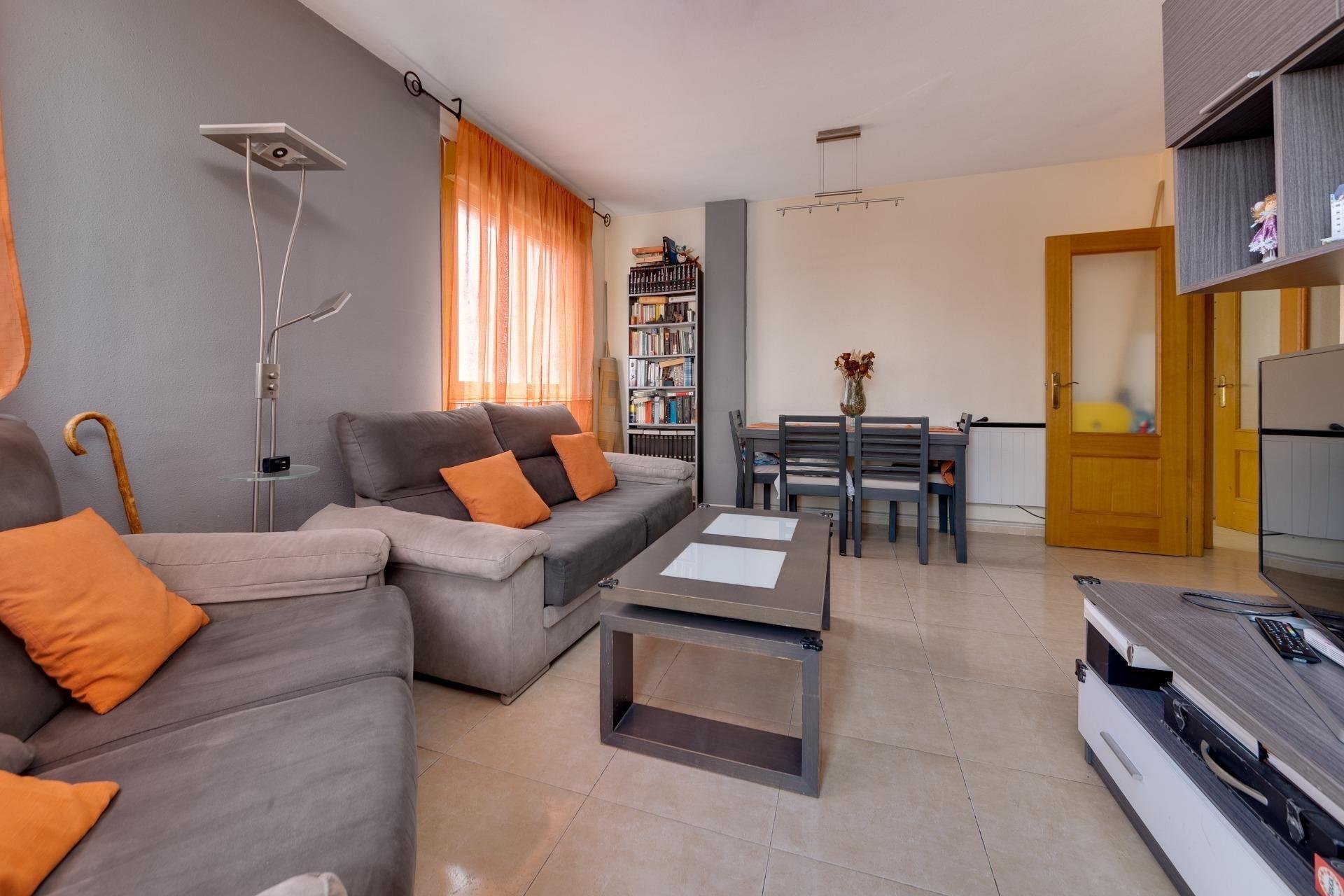 Resale - Apartment / flat -
Torrevieja - Centro