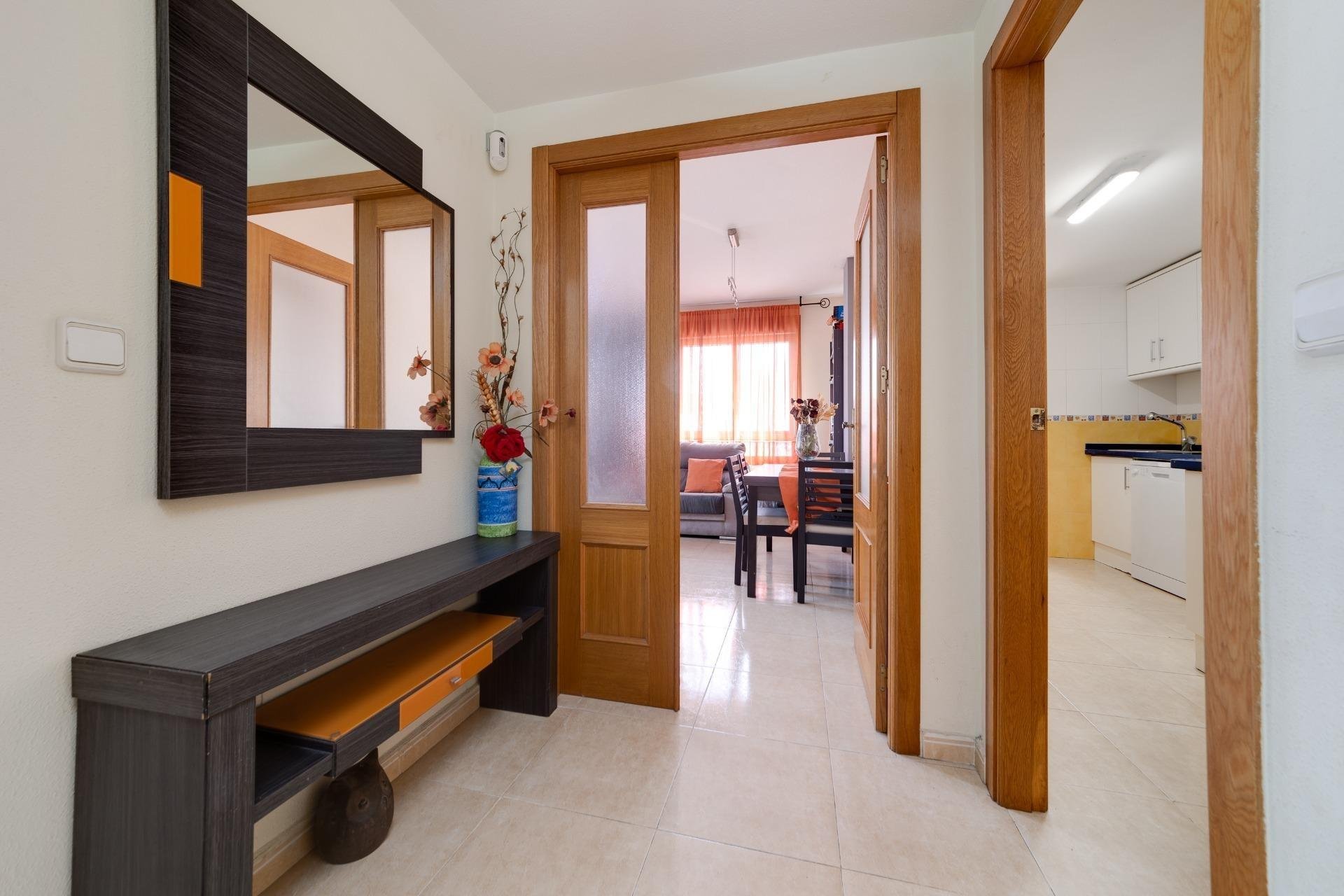 Resale - Apartment / flat -
Torrevieja - Centro