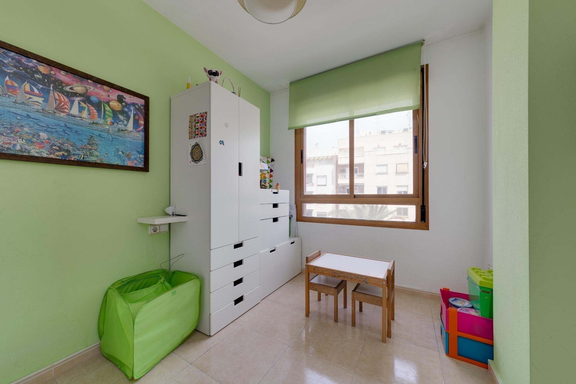 Resale - Apartment / flat -
Torrevieja - Centro