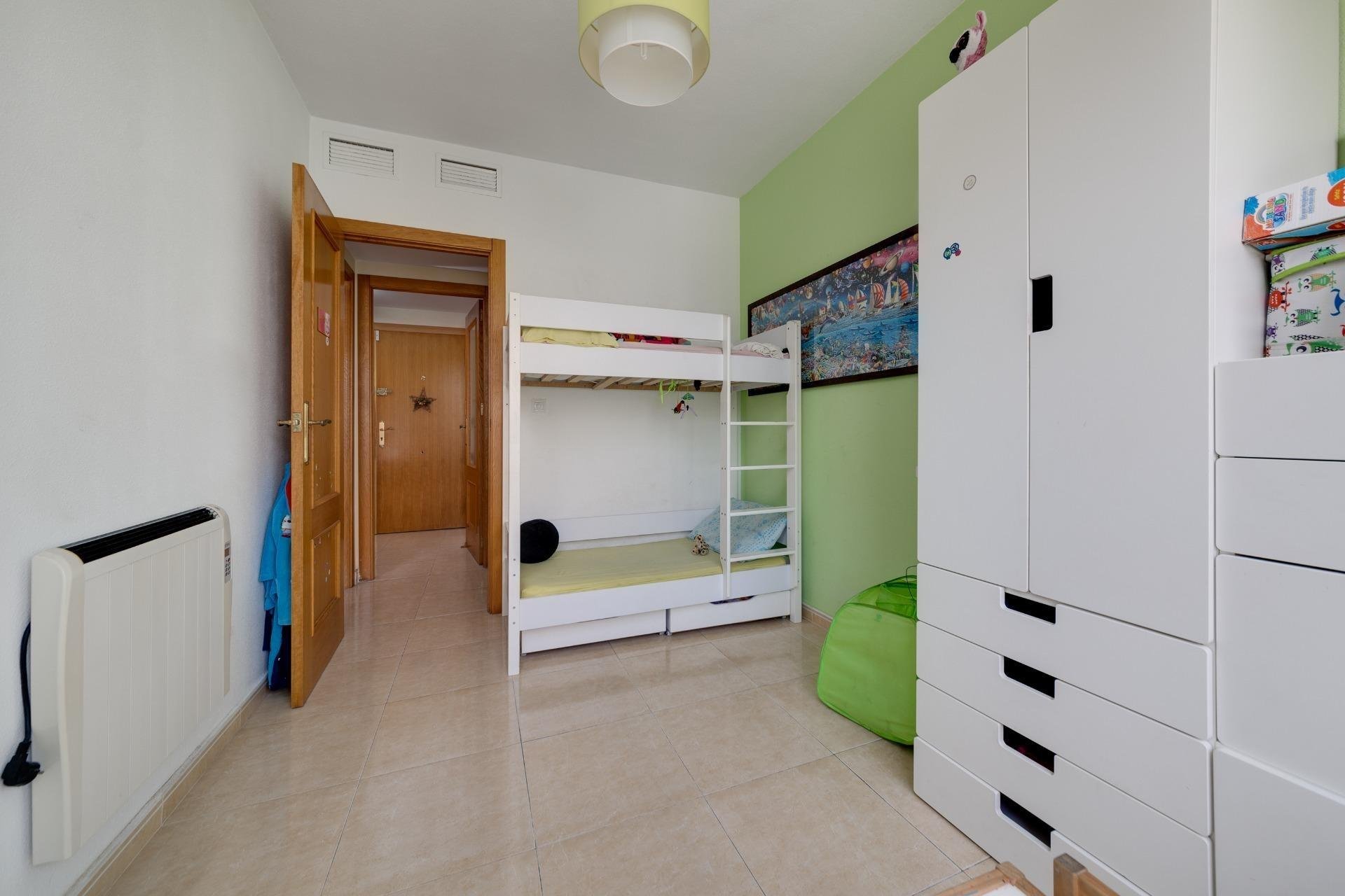 Resale - Apartment / flat -
Torrevieja - Centro