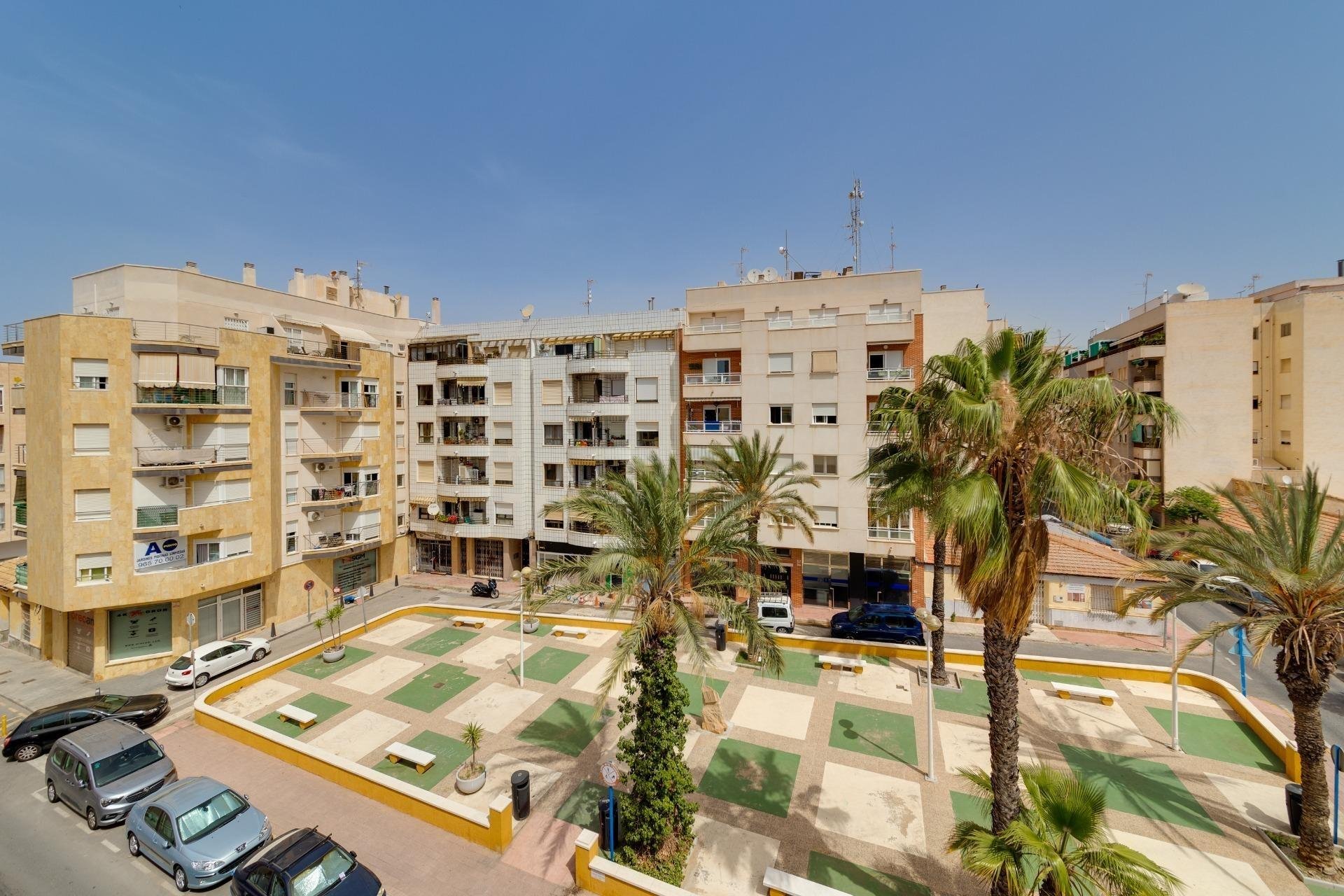 Resale - Apartment / flat -
Torrevieja - Centro