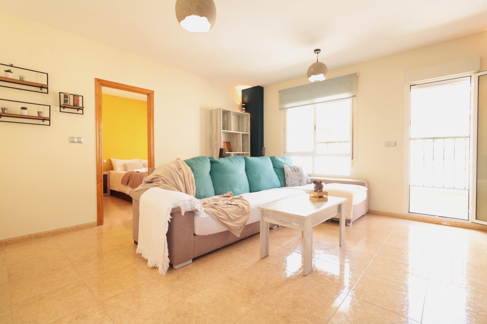 Resale - Apartment / flat -
Torrevieja - Centro