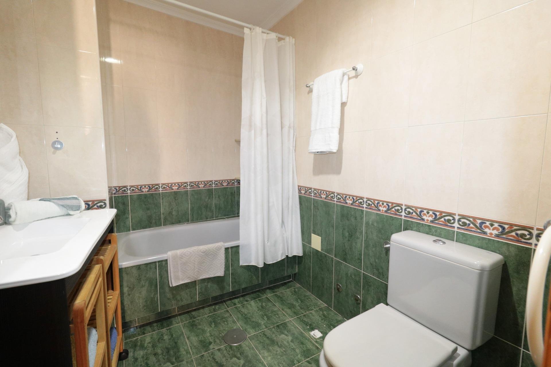 Resale - Apartment / flat -
Torrevieja - Centro