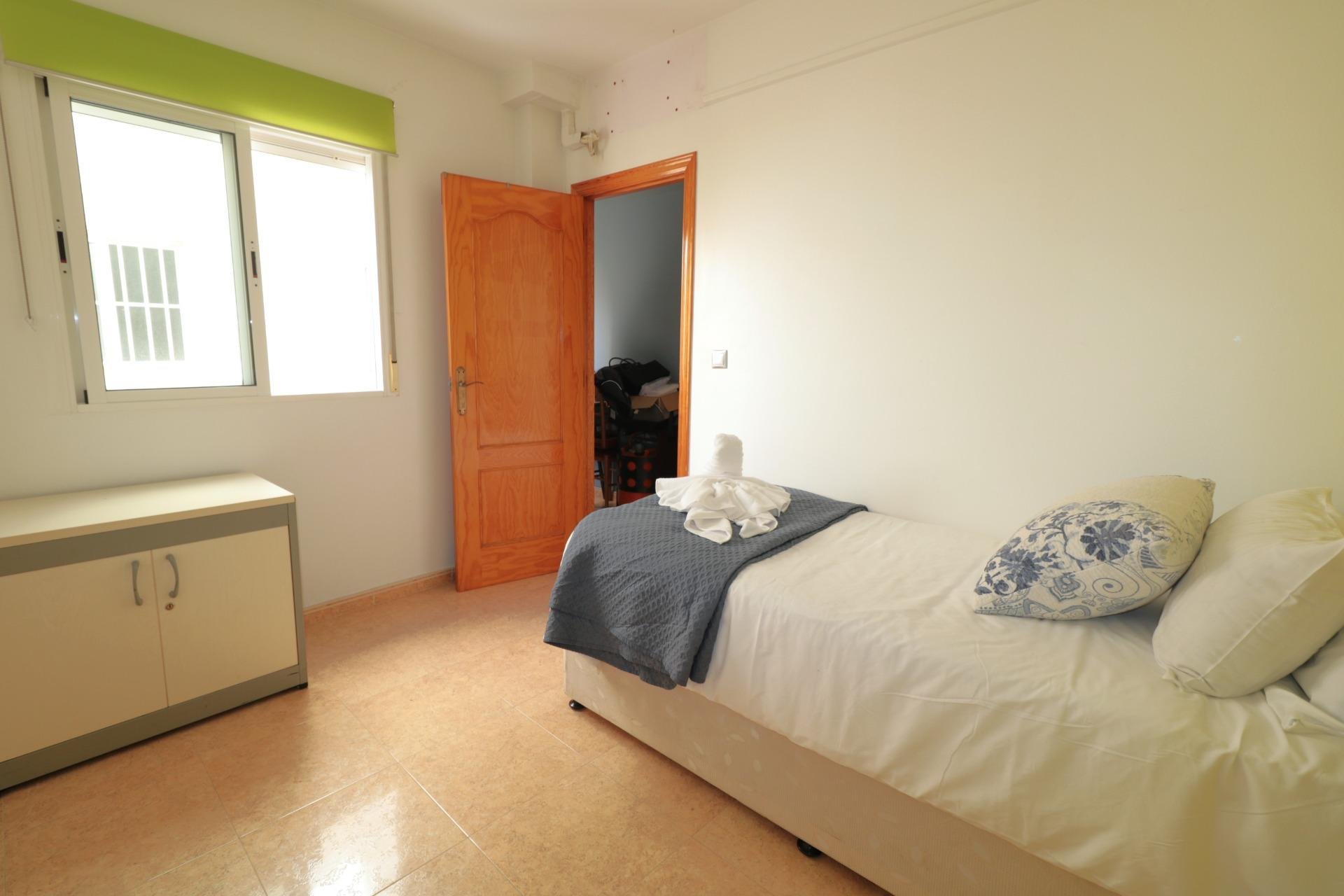 Resale - Apartment / flat -
Torrevieja - Centro