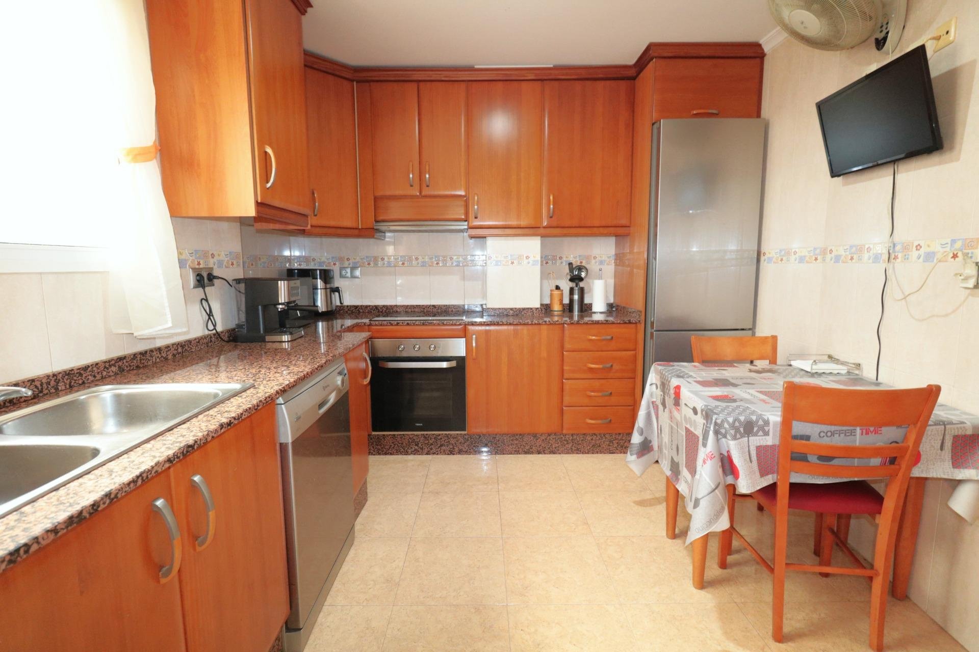 Resale - Apartment / flat -
Torrevieja - Centro