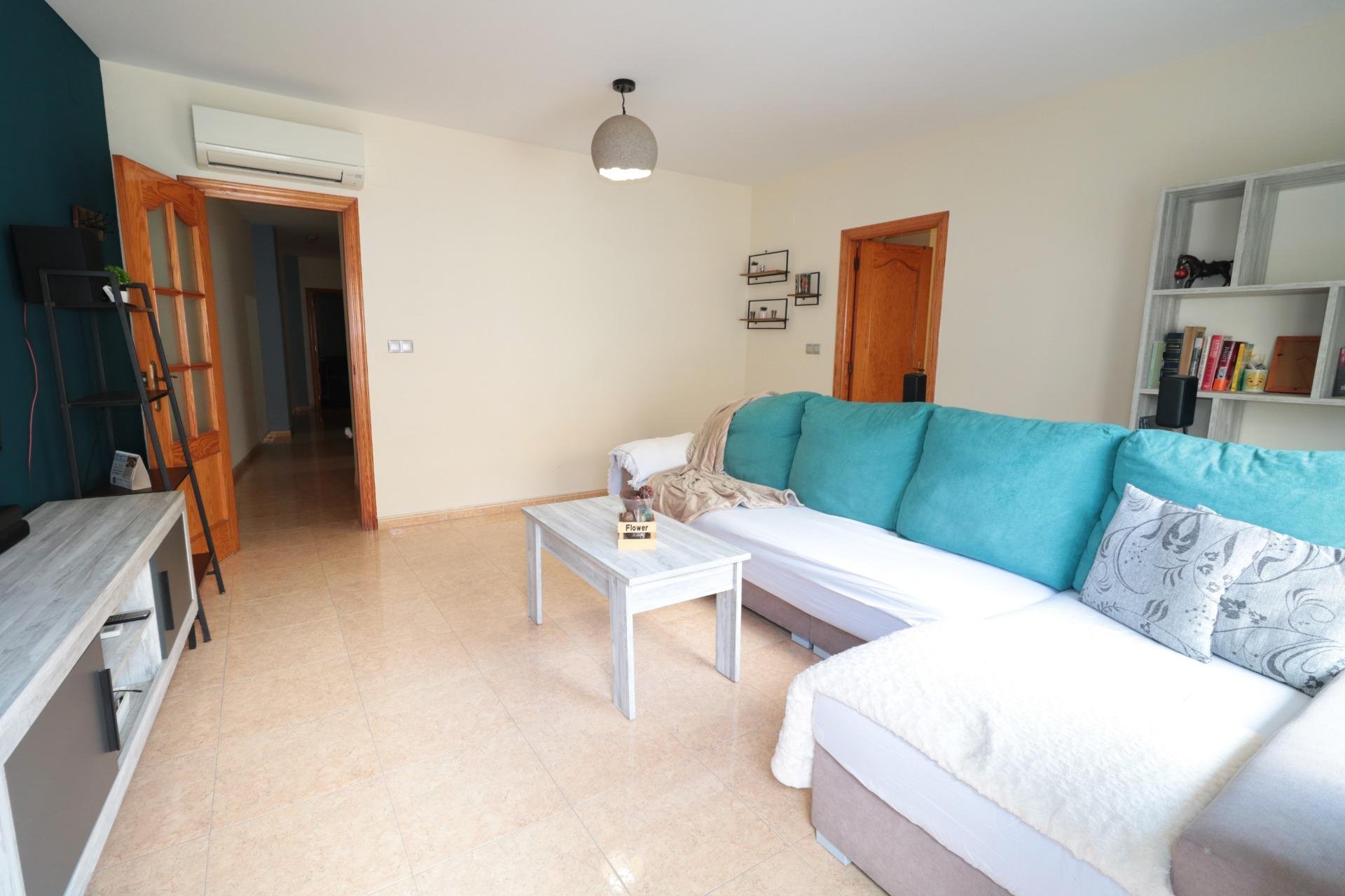 Resale - Apartment / flat -
Torrevieja - Centro