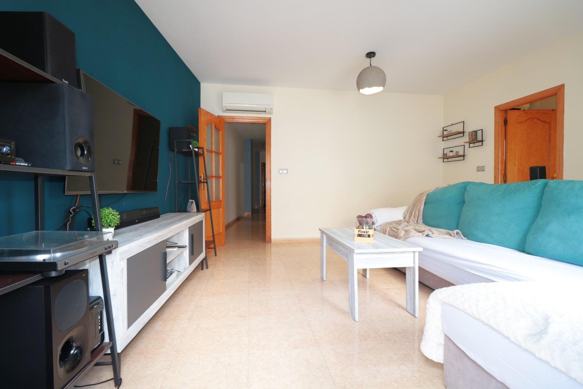 Resale - Apartment / flat -
Torrevieja - Centro