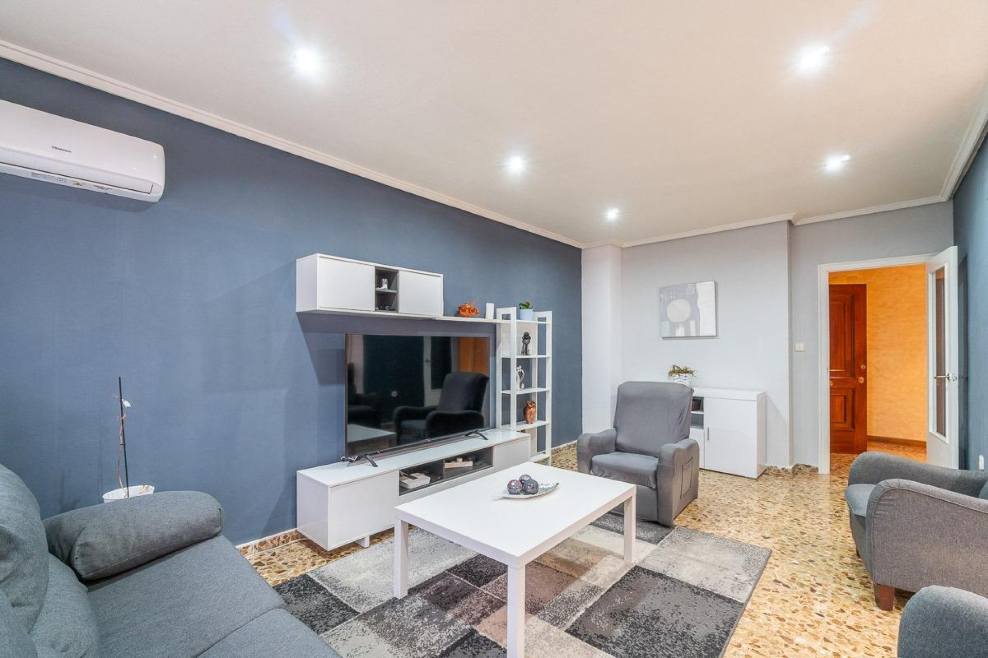 Resale - Apartment / flat -
Torrevieja - Centro