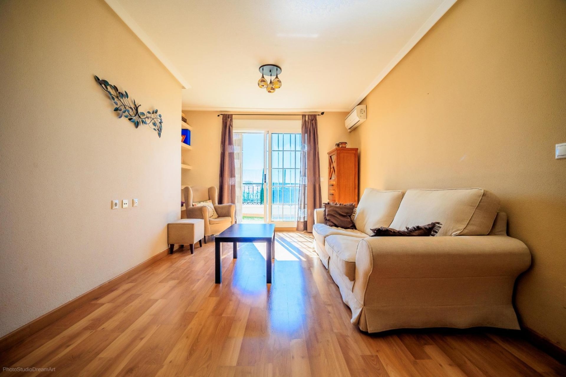 Resale - Apartment / flat -
Torrevieja - Centro