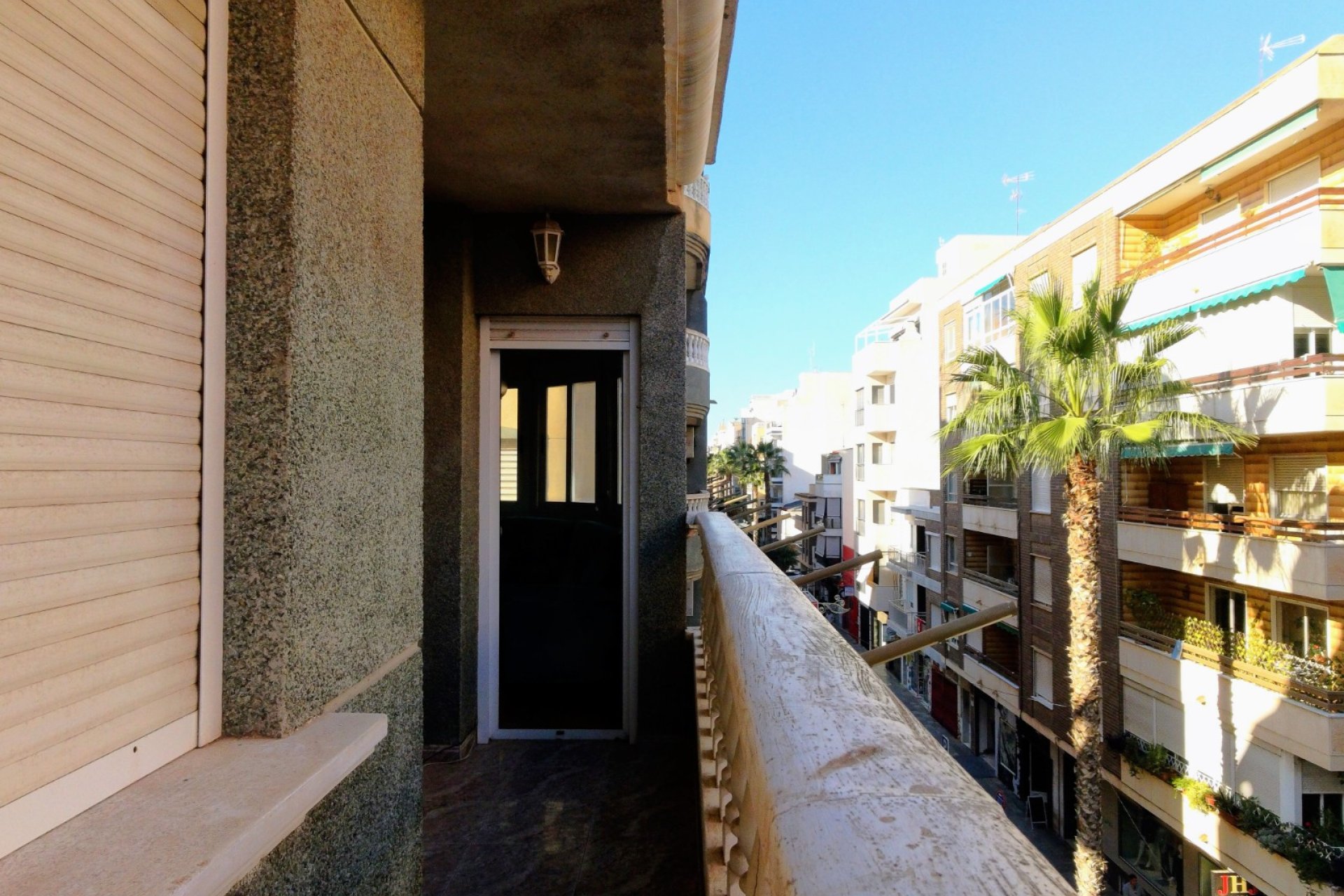 Resale - Apartment / flat -
Torrevieja - Centro