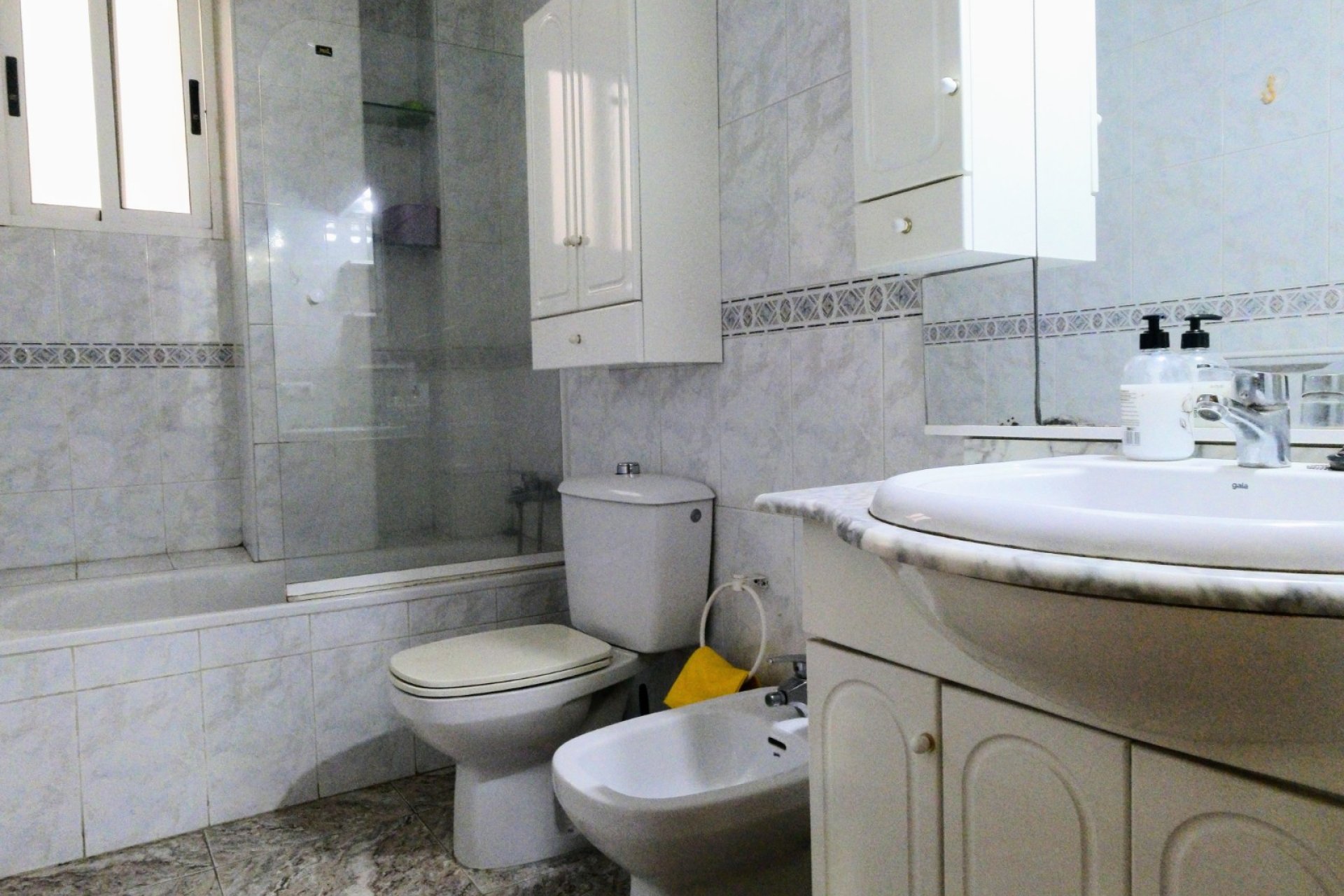 Resale - Apartment / flat -
Torrevieja - Centro