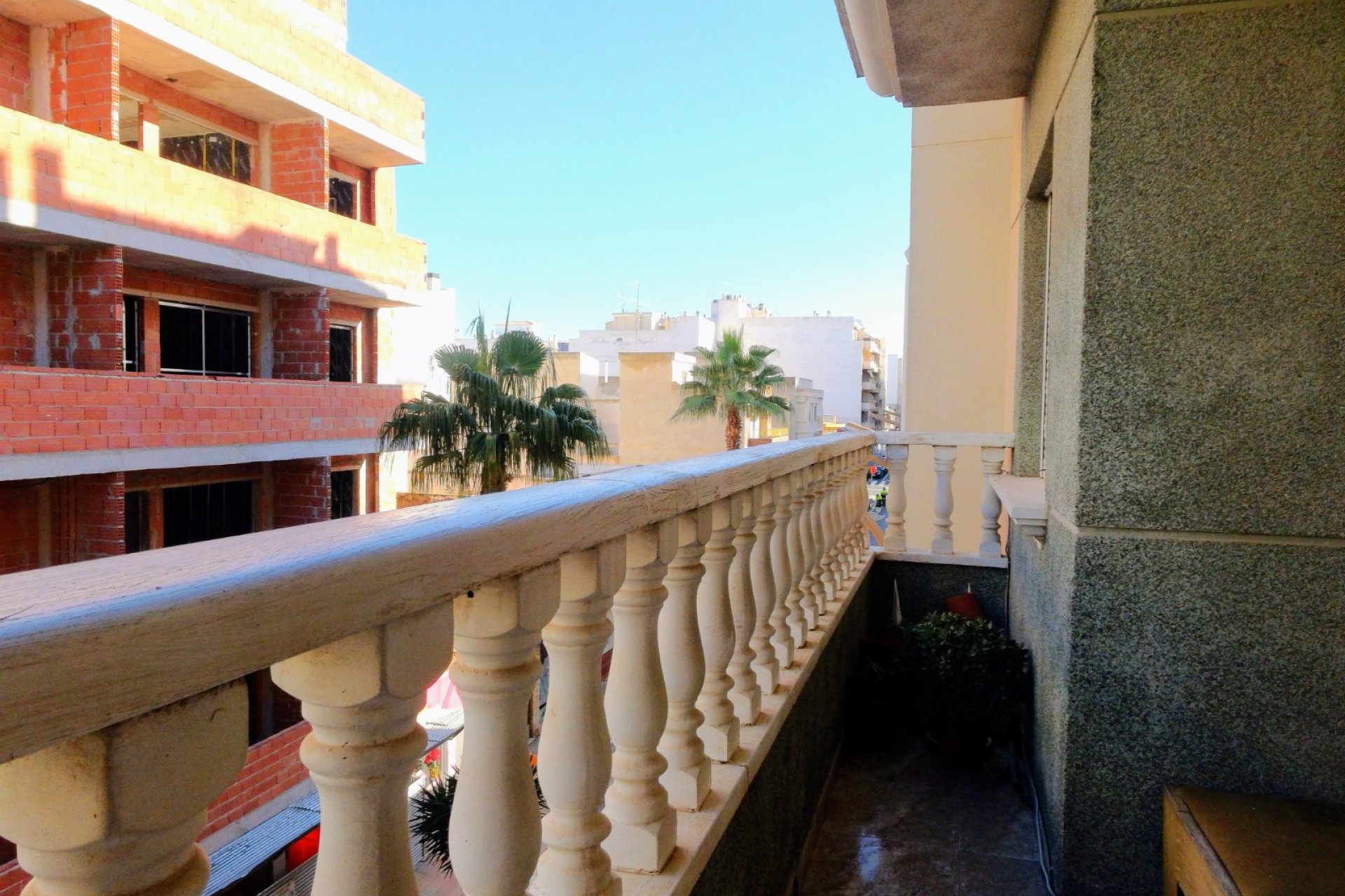 Resale - Apartment / flat -
Torrevieja - Centro